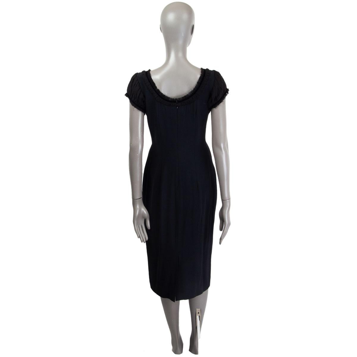 ALEXANDER MCQUEEN black silk GATHERED SHORT SLEEVE Dress 44 L In Excellent Condition In Zürich, CH