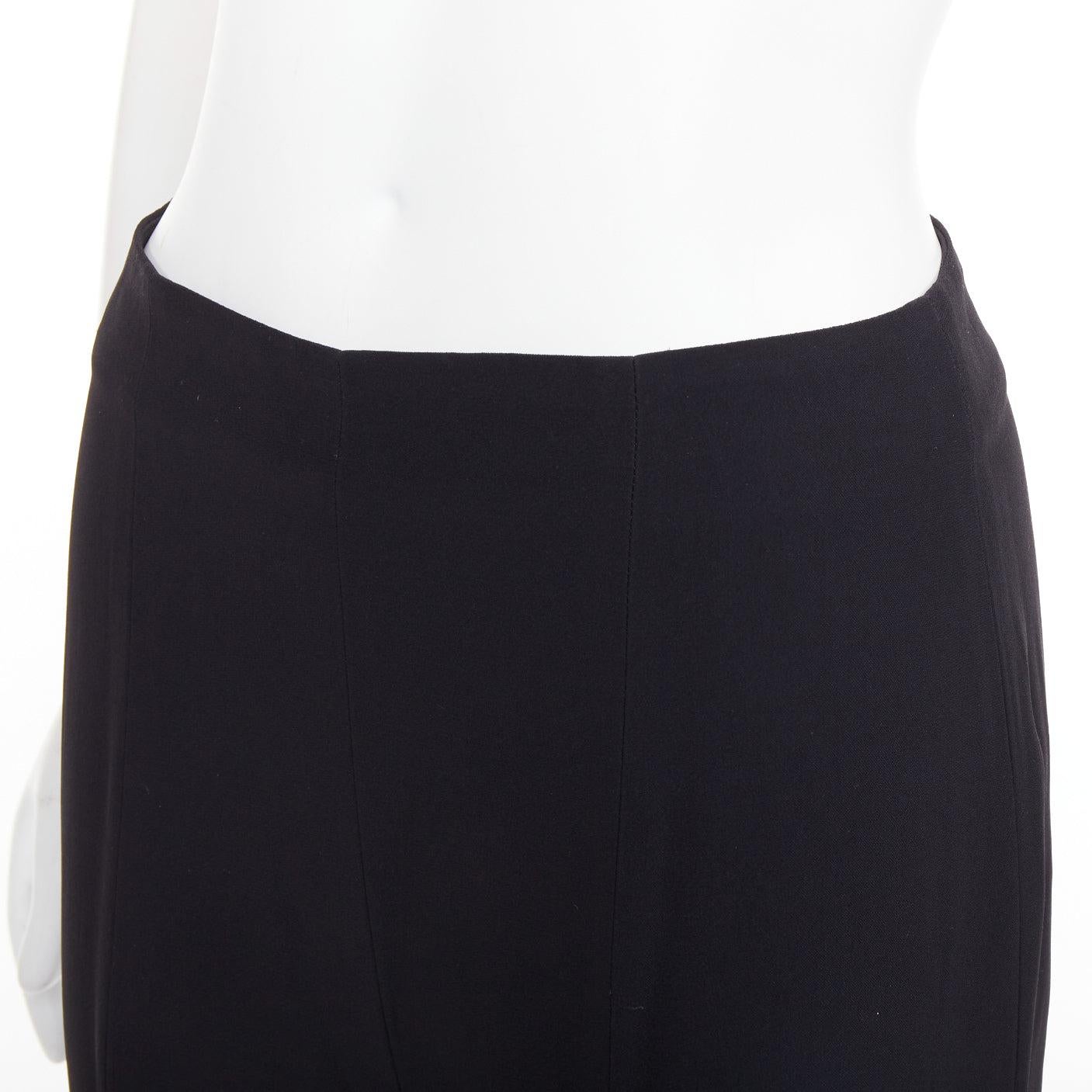 Alexander McQueen - Pantalon court taille haute en soie noire avec fente sur le devant IT40 S en vente 2