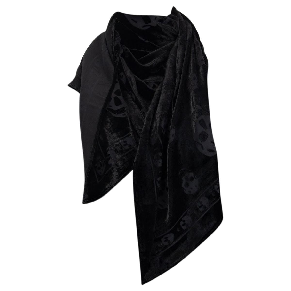 ALEXANDER MCQUEEN black SKULL DEVORE VELVET Scarf at 1stDibs | alexander  mcqueen black scarf, black velvet scarf, black devore scarf