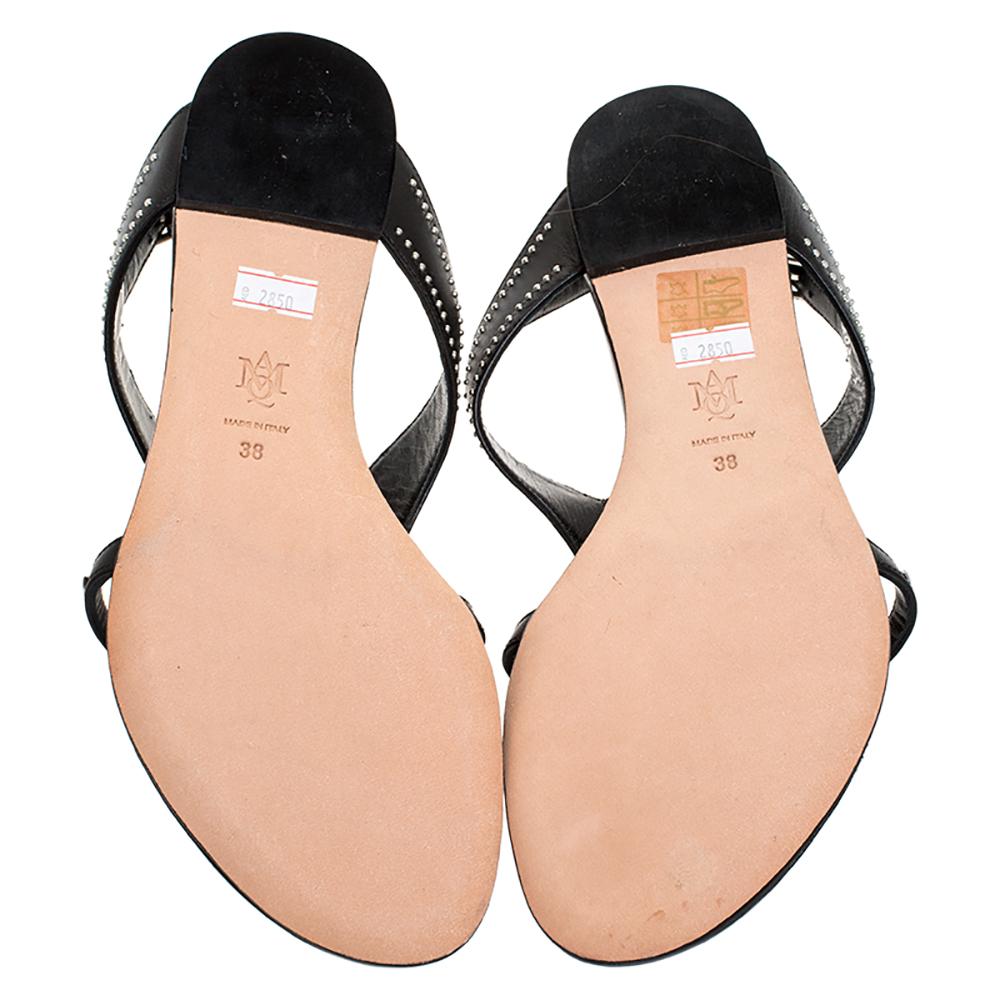 Alexander McQueen Black Studded Leather Flat Sandals Size 38 In New Condition In Dubai, Al Qouz 2