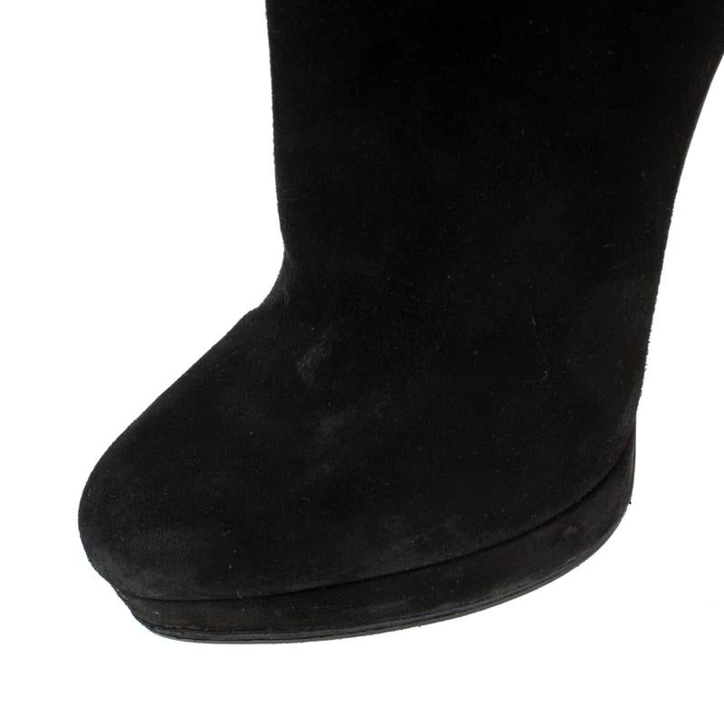 Alexander McQueen Black Suede Platform Ankle Boots Size 38.5 In Good Condition In Dubai, Al Qouz 2