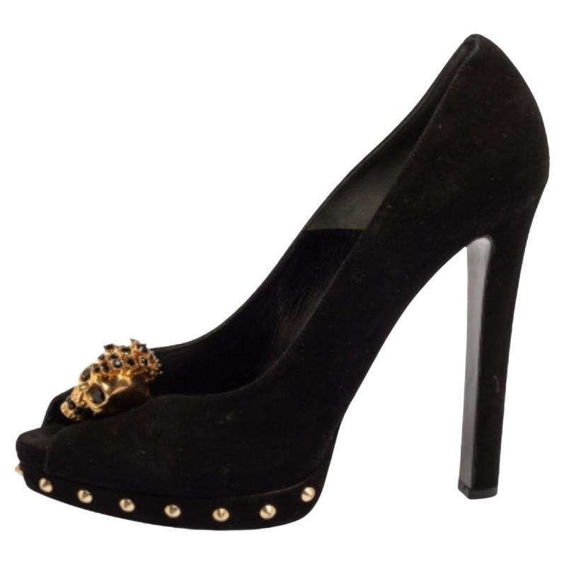 Alexander McQueen Black Suede Skull Embellished Peep Toe Pump Size 40.5 For Sale