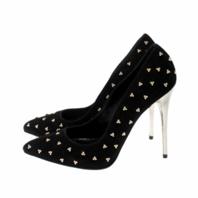 Alexander McQueen Black Suede Studded Pointed Toe Pumps Size 37 im Angebot 3