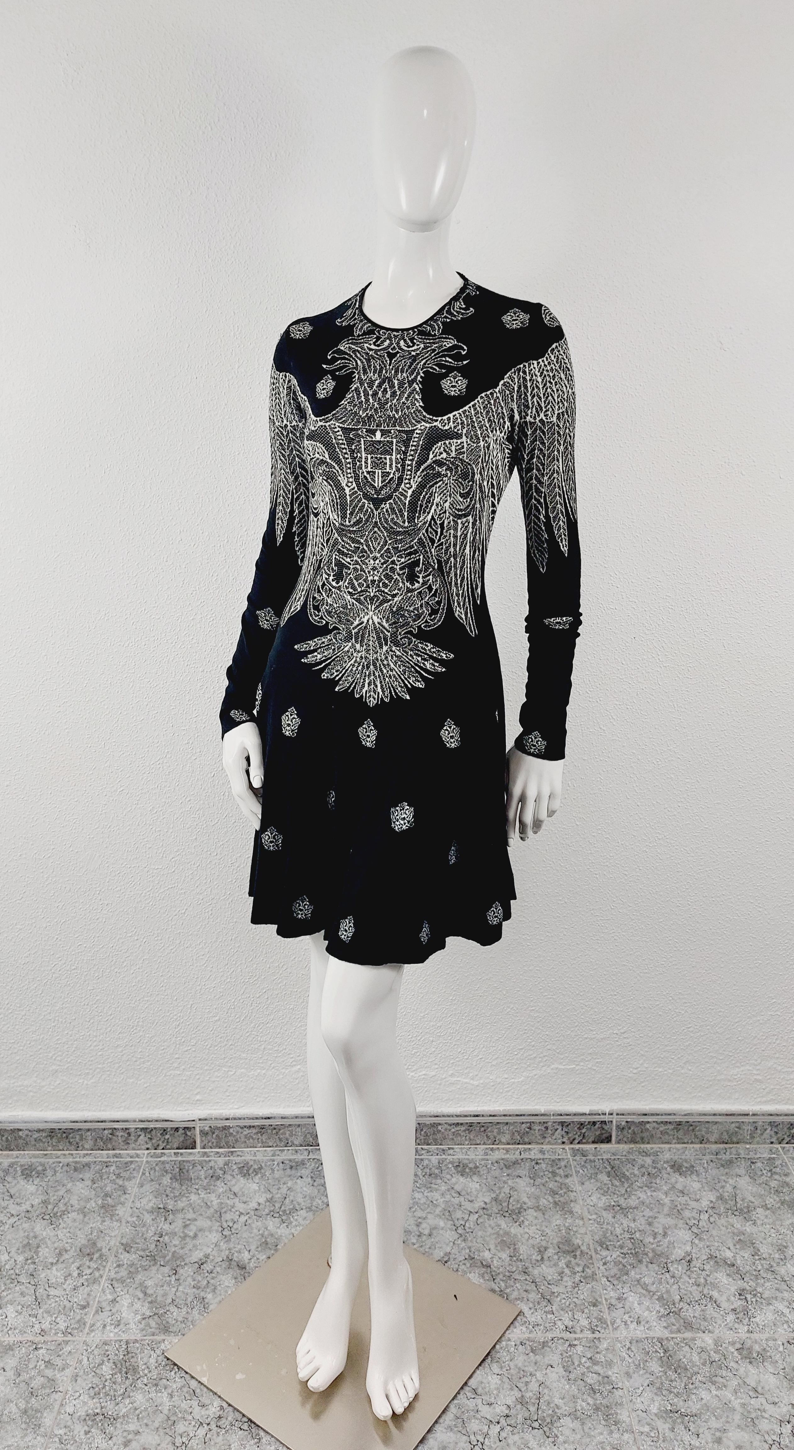 Alexander McQueen Black Tattoo Optical Wool & Silk Edgy Jacquard Fitted Midi Dre 7