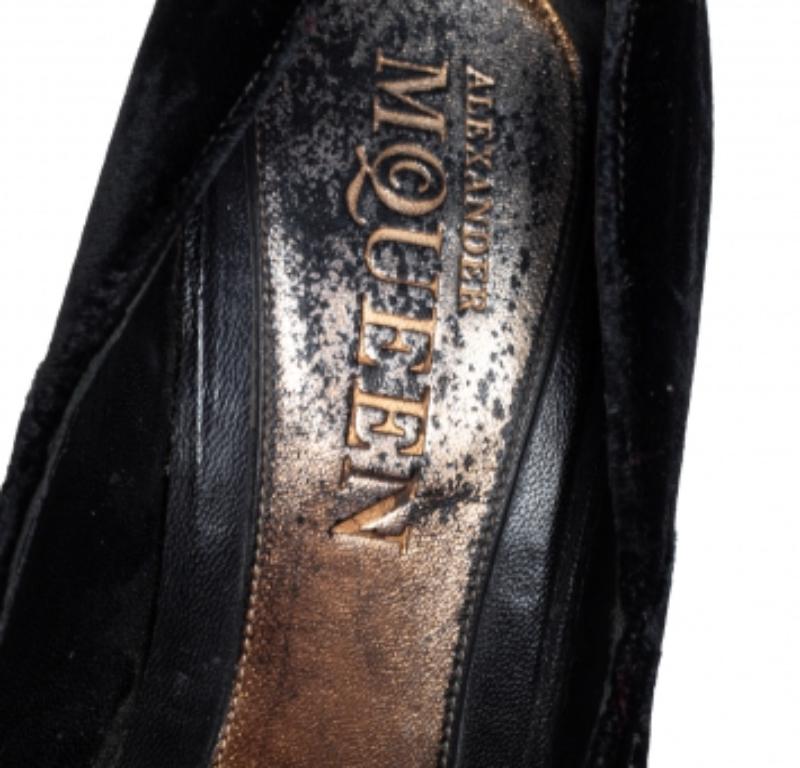 Alexander McQueen Black Velvet Buckle Platform Pumps Size 39 1