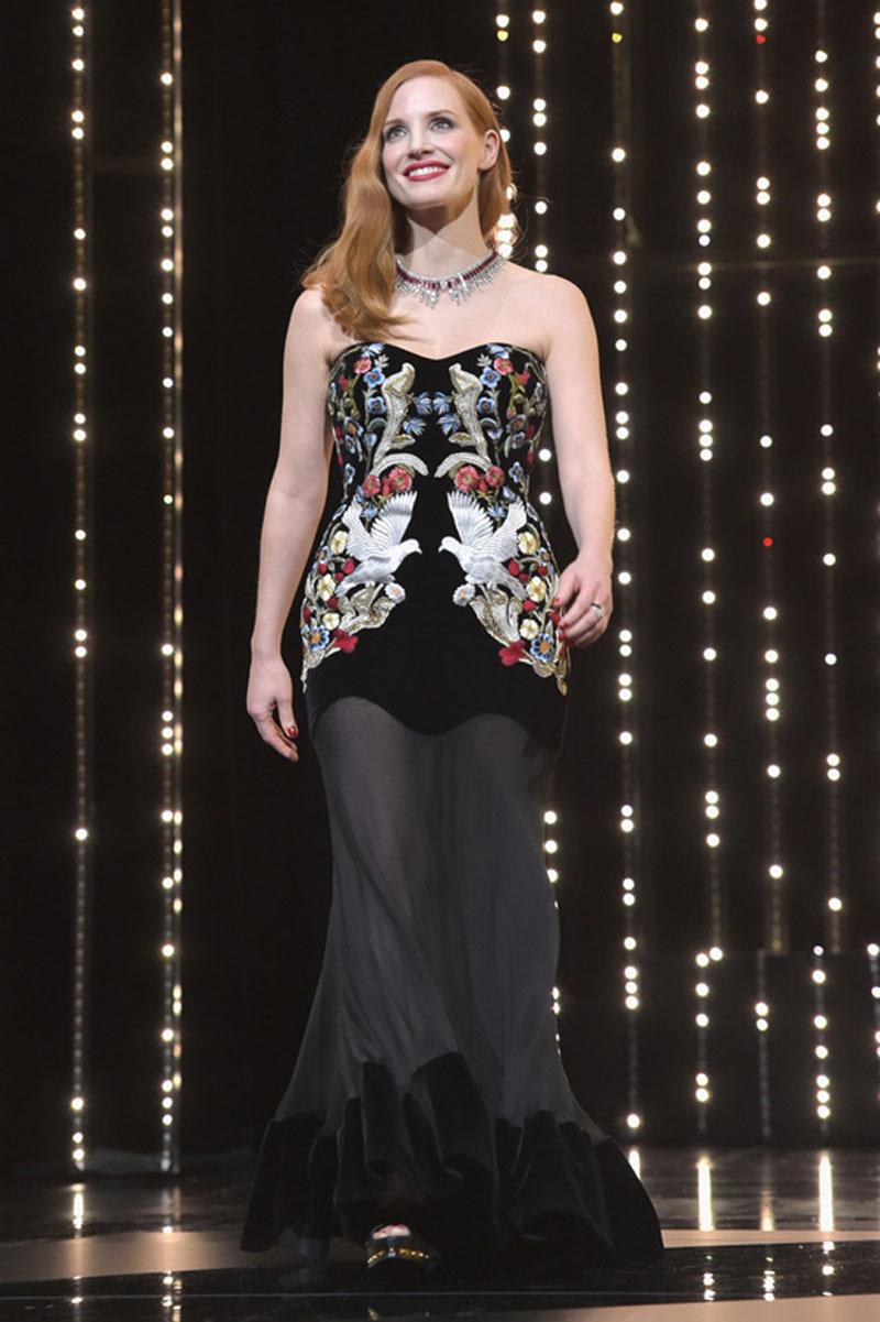 Alexander McQueen Black Velvet Chiffon Medieval Embroidery Corset Dress Gown 42 For Sale 11