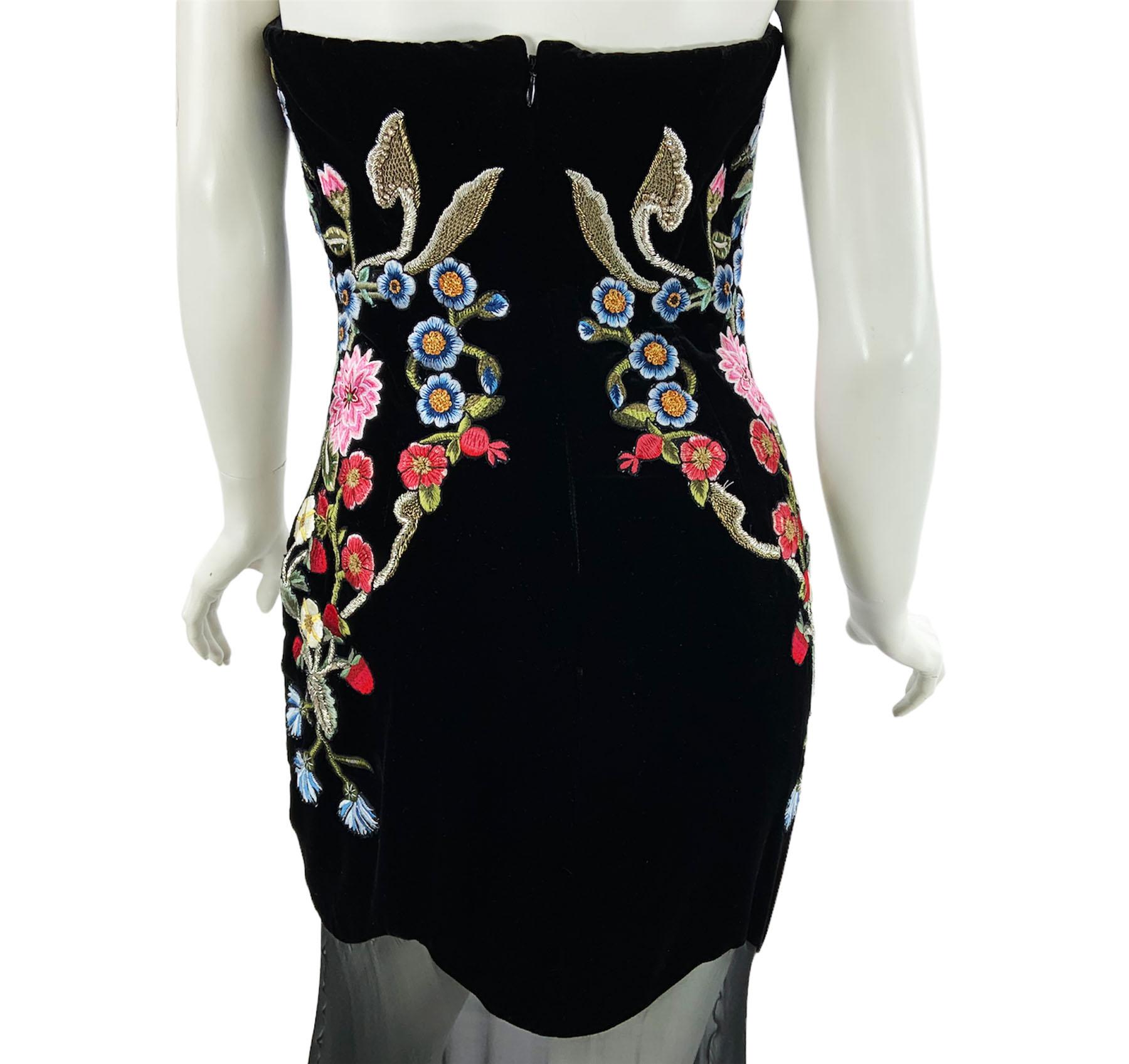 Alexander McQueen Black Velvet Chiffon Medieval Embroidery Corset Dress Gown 42 For Sale 2