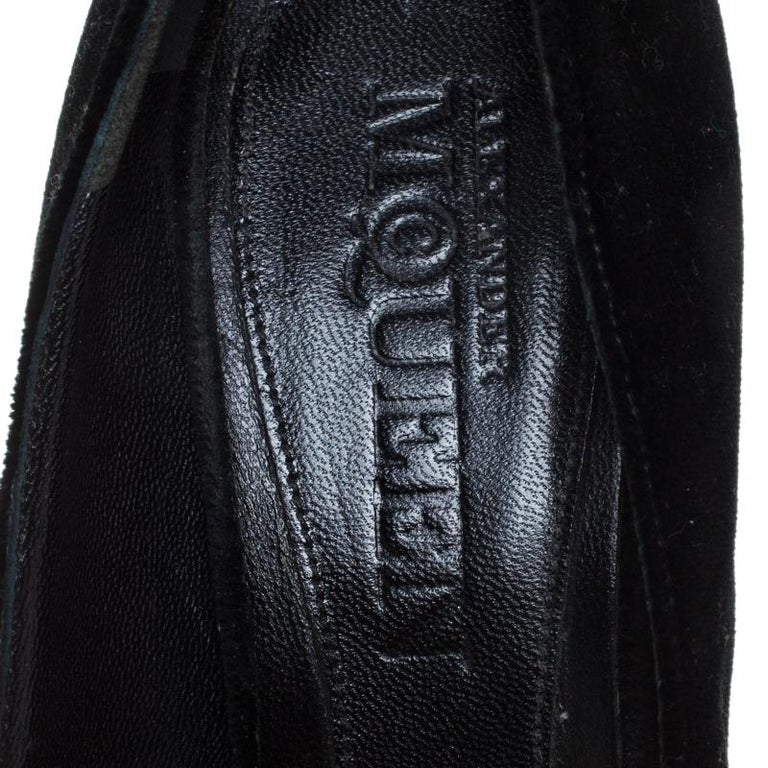 Alexander McQueen Black Leather Crystal Embellished Skull Detail Peep Toe  Platform Pumps Size 35.5 Alexander McQueen