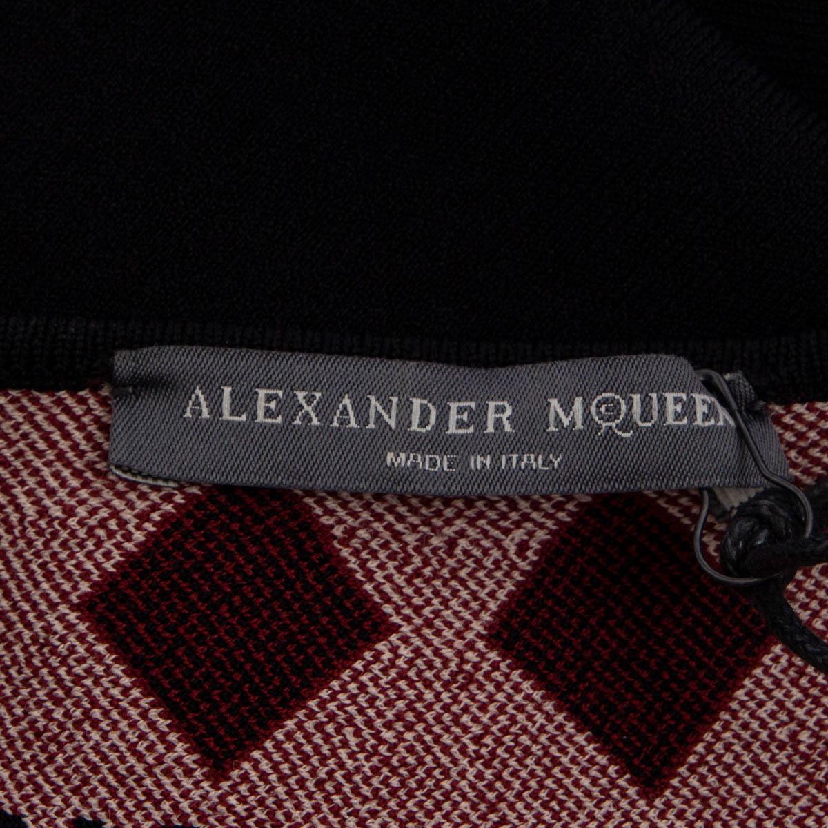 ALEXANDER MCQUEEN black viscose 2016 GEOMETRIC JACQUARD KNIT Dress S For Sale 2