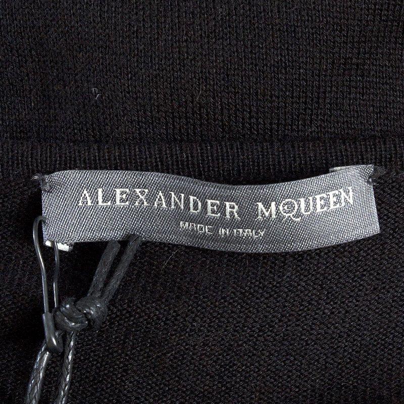 ALEXANDER MCQUEEN black viscose COWL NECK KNIT Cocktail Dress M In Excellent Condition In Zürich, CH