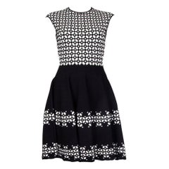 ALEXANDER MCQUEEN - Robe en maille jacQUARD noire et blanche S