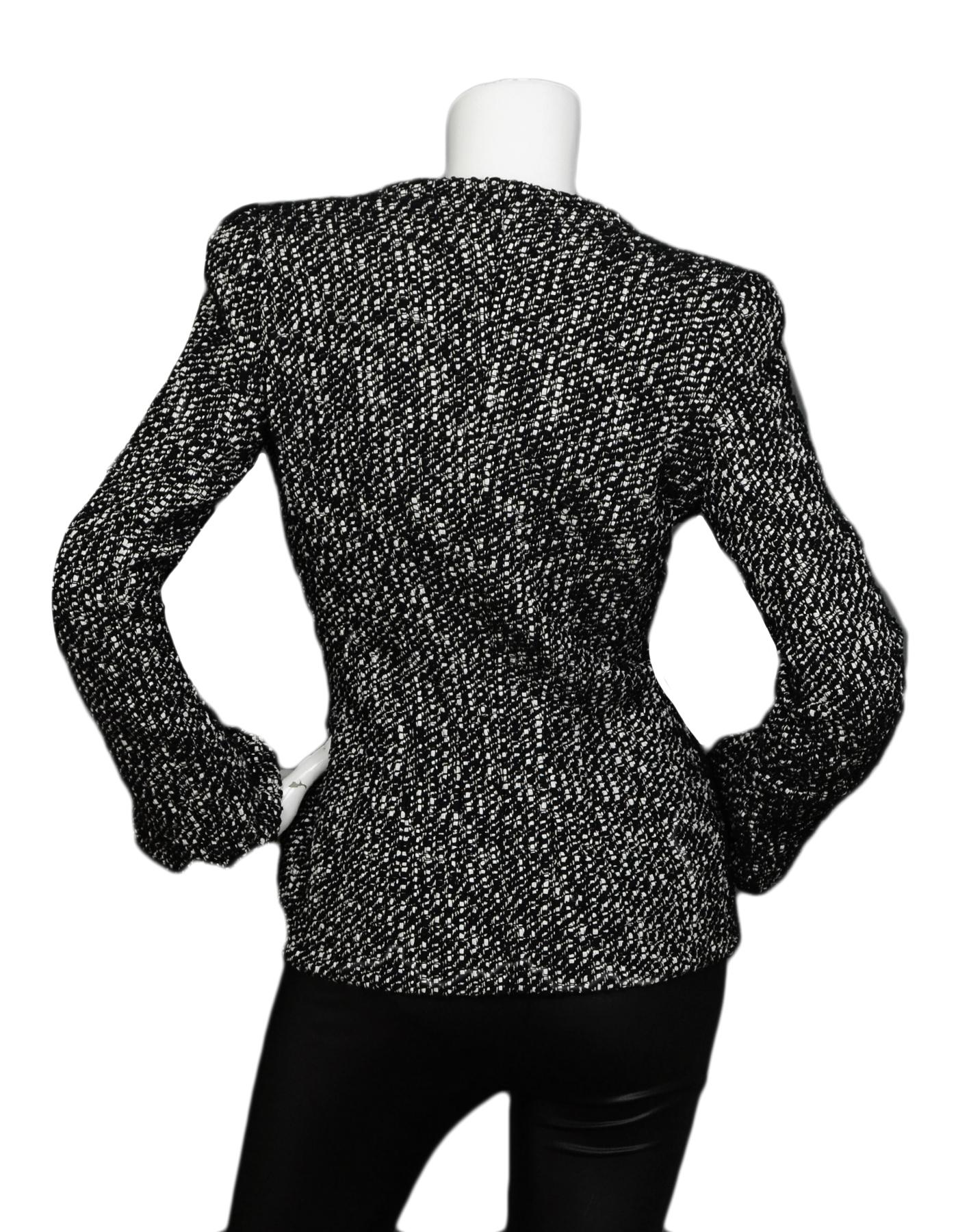 Alexander McQueen Black & White Tweed Front-Zip Jacket sz IT40 In Excellent Condition In New York, NY