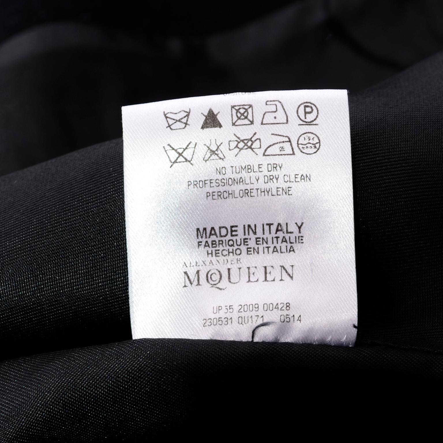 Alexander McQueen, veste sculptée en laine noire The Horn of Plenty Runway 2009  en vente 10