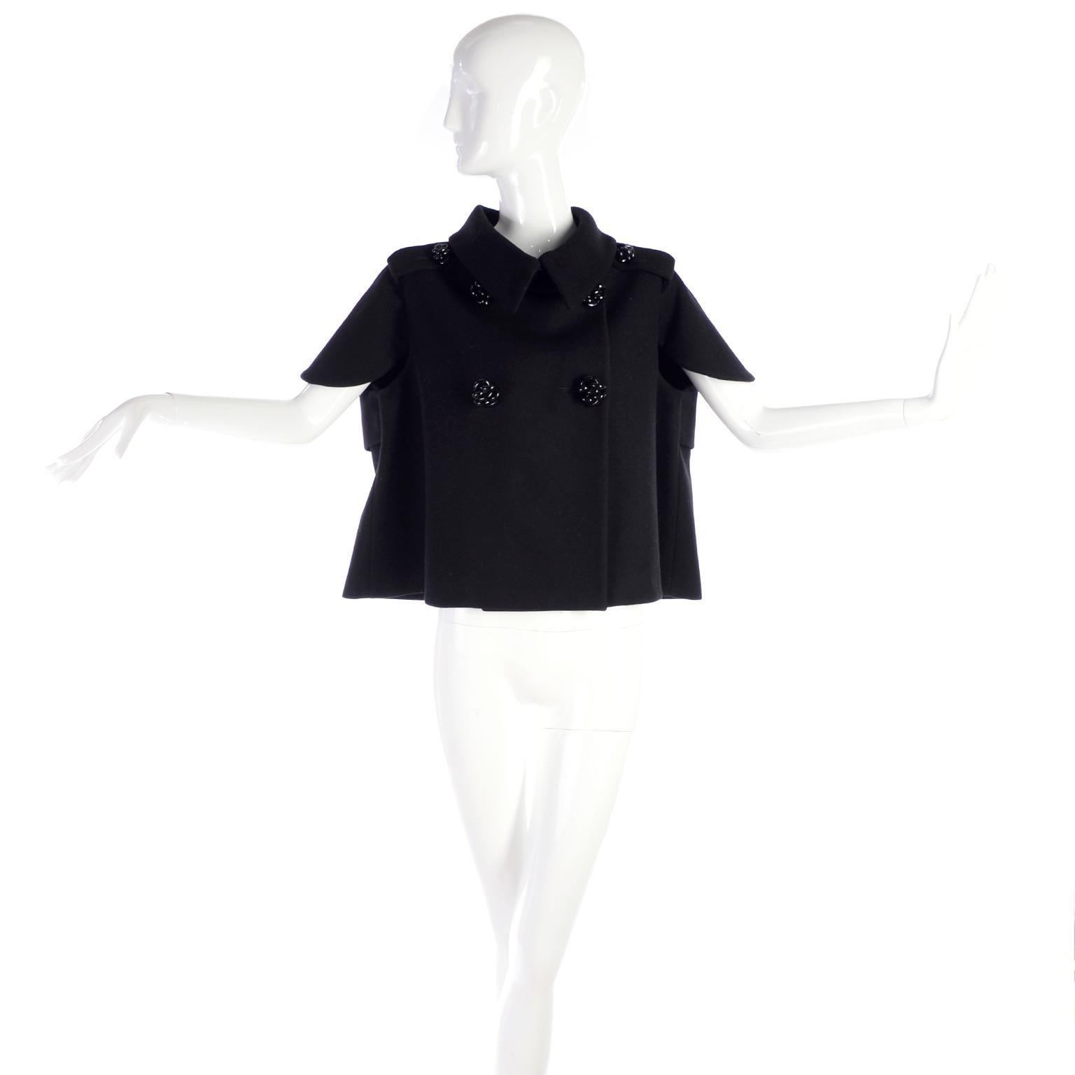 Alexander McQueen, veste sculptée en laine noire The Horn of Plenty Runway 2009  en vente 1