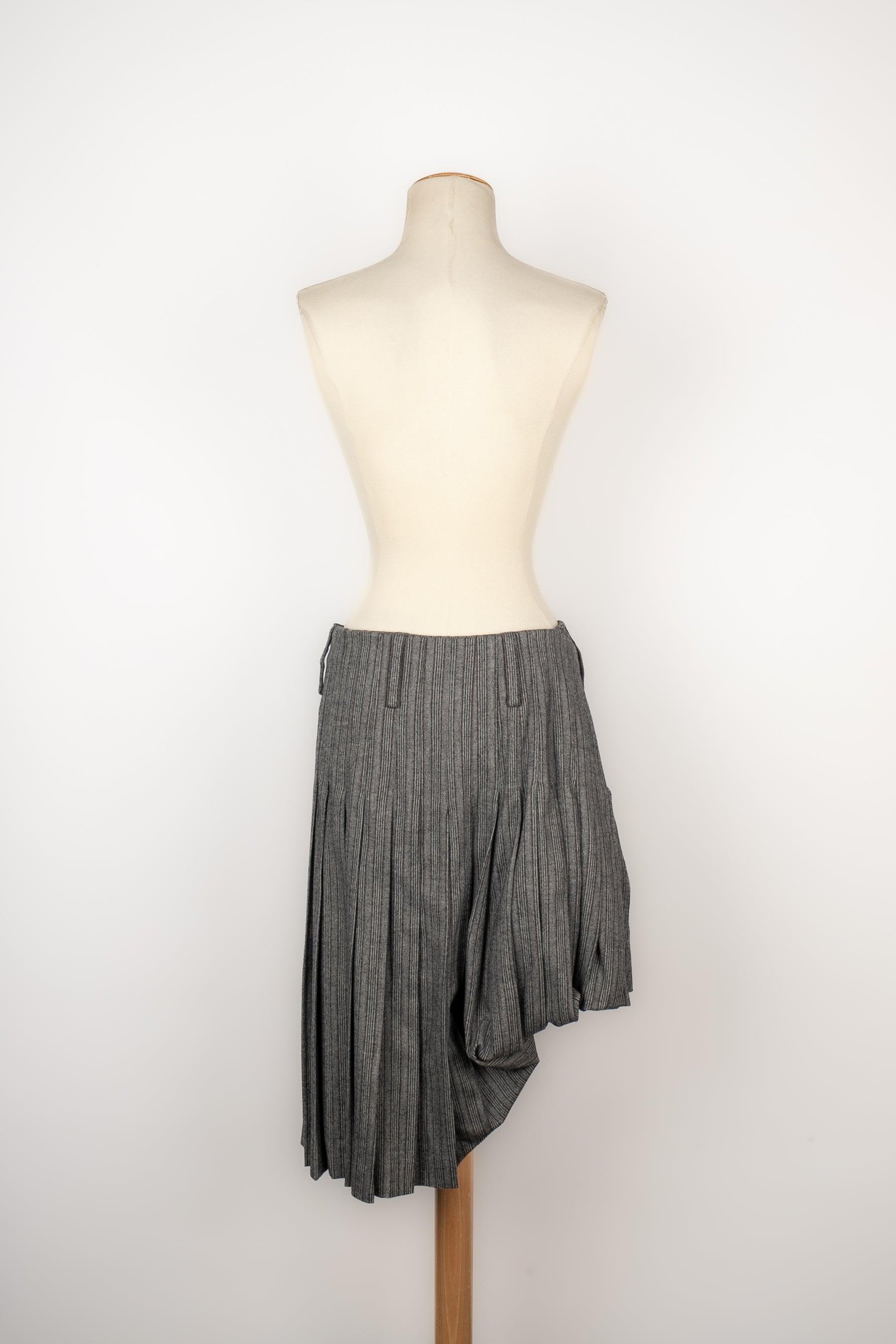 Alexander Mcqueen Blended Wool Skirt, 2006 In Excellent Condition For Sale In SAINT-OUEN-SUR-SEINE, FR