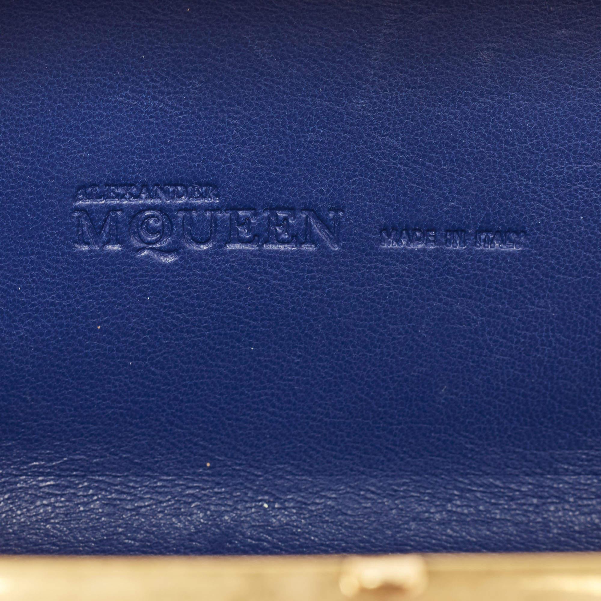 Alexander McQueen Blue Floral Lace Skull Box Clutch In Good Condition For Sale In Dubai, Al Qouz 2