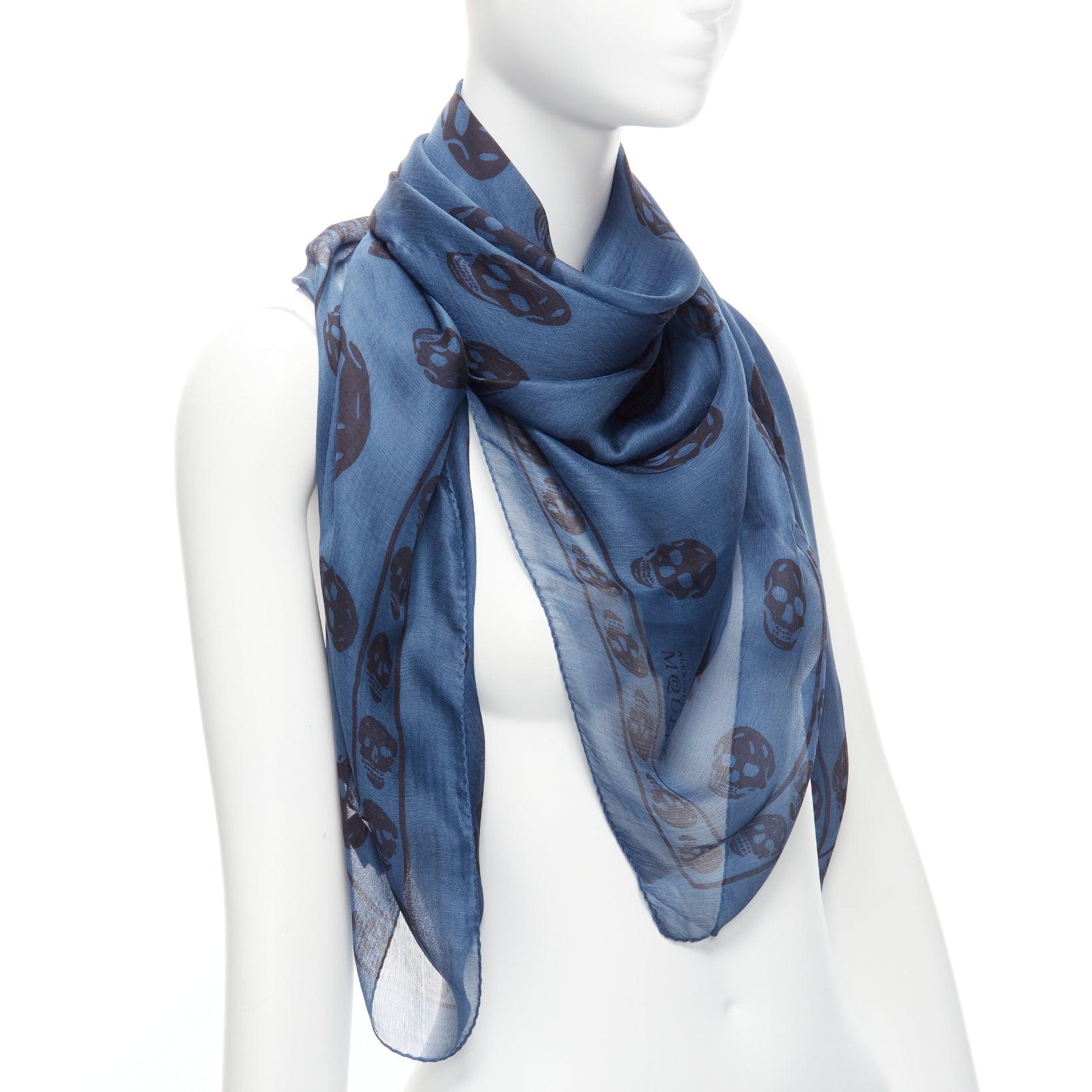 Gray ALEXANDER MCQUEEN blue navy skull logo print 100% silk scarf For Sale