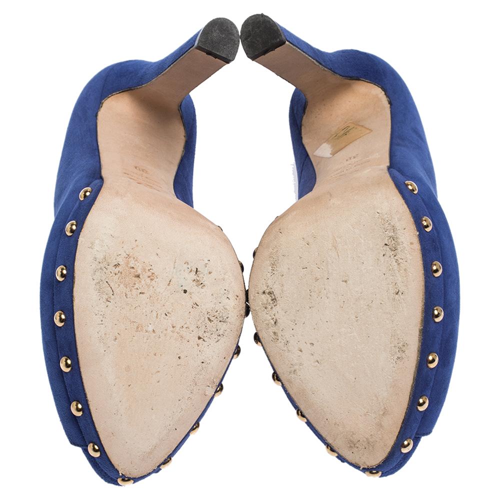 Alexander McQueen Blue Suede Crystal Skull Peep Toe Platform Pumps Size 38 In Good Condition In Dubai, Al Qouz 2