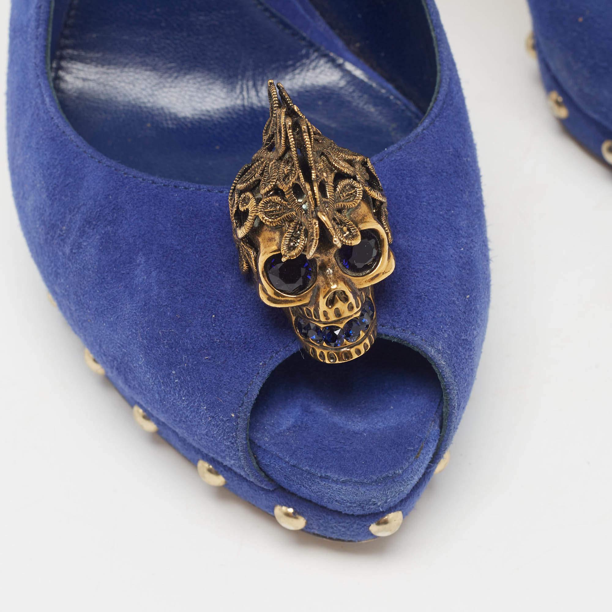 Alexander McQueen escarpins à bout ouvert tête de mort en daim bleu taille 38 2
