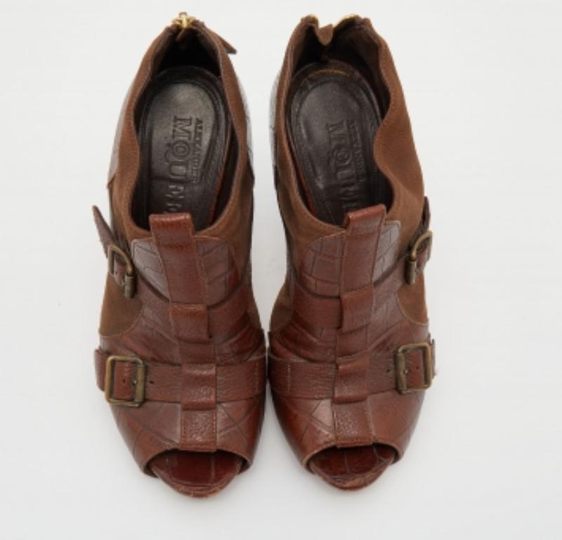 Alexander McQueen Botas al tobillo de piel marrón con hebilla talla 39 Marrón en venta