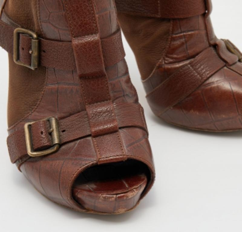 De las mujeres Alexander McQueen Botas al tobillo de piel marrón con hebilla talla 39 en venta