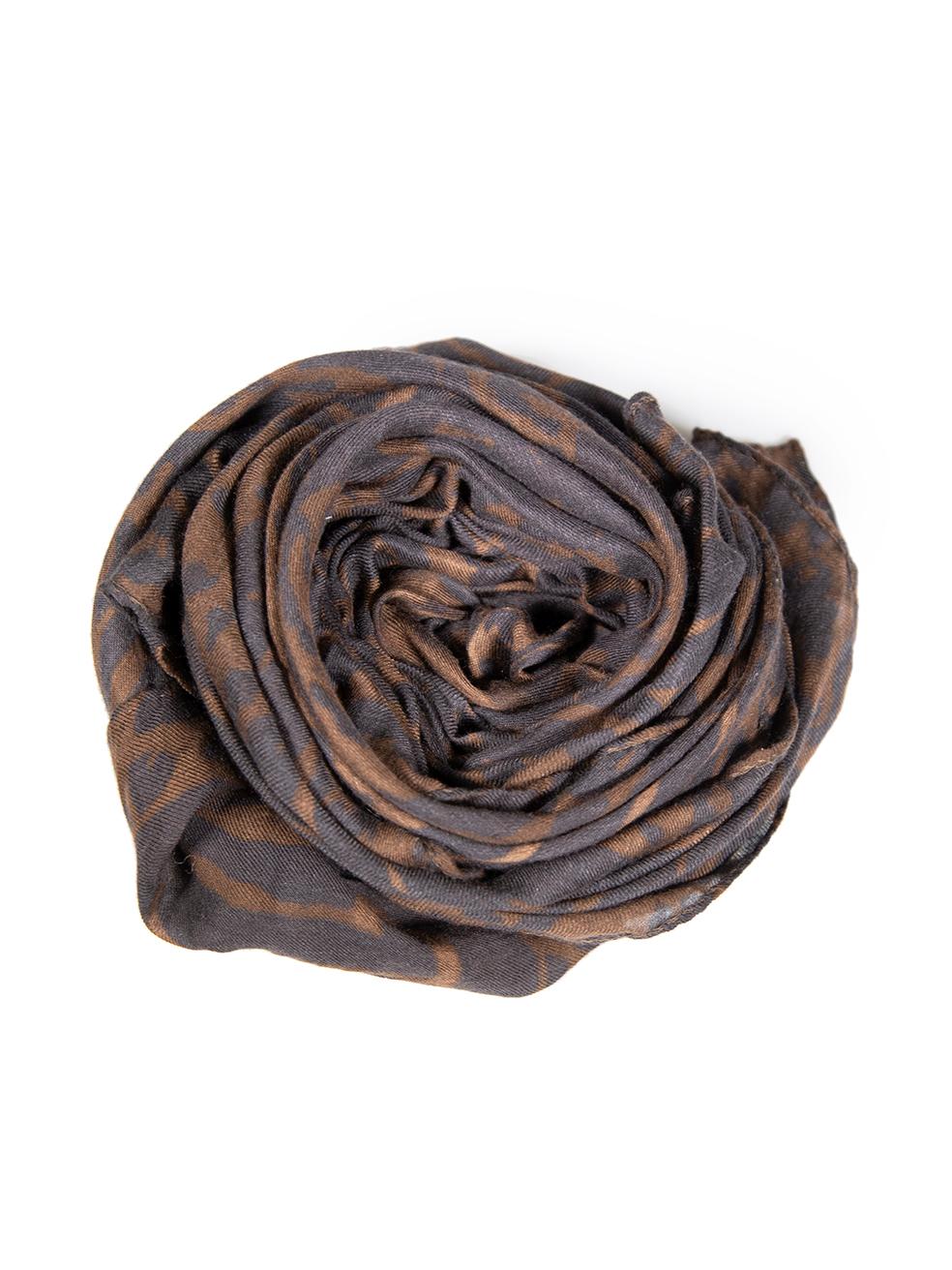 CONDITION is Very good. Hardly any visible wear to scarf is evident on this used Alexander McQueen designer resale item.
 
 
 
 Details
 
 
 Brown
 
 Modal
 
 Scarf
 
 Leopard print
 
 
 
 
 
 Made in Italy
 
 
 
 Composition
 
 90% Modal, 10%