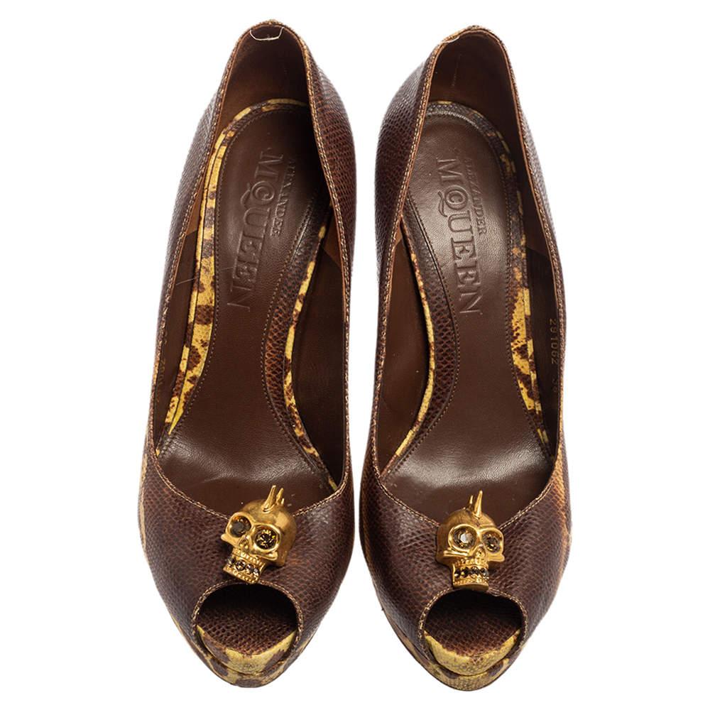 Alexander McQueen Brown/Yellow Karung Leather Skull Peep Toe Pumps Size 38 In Fair Condition In Dubai, Al Qouz 2