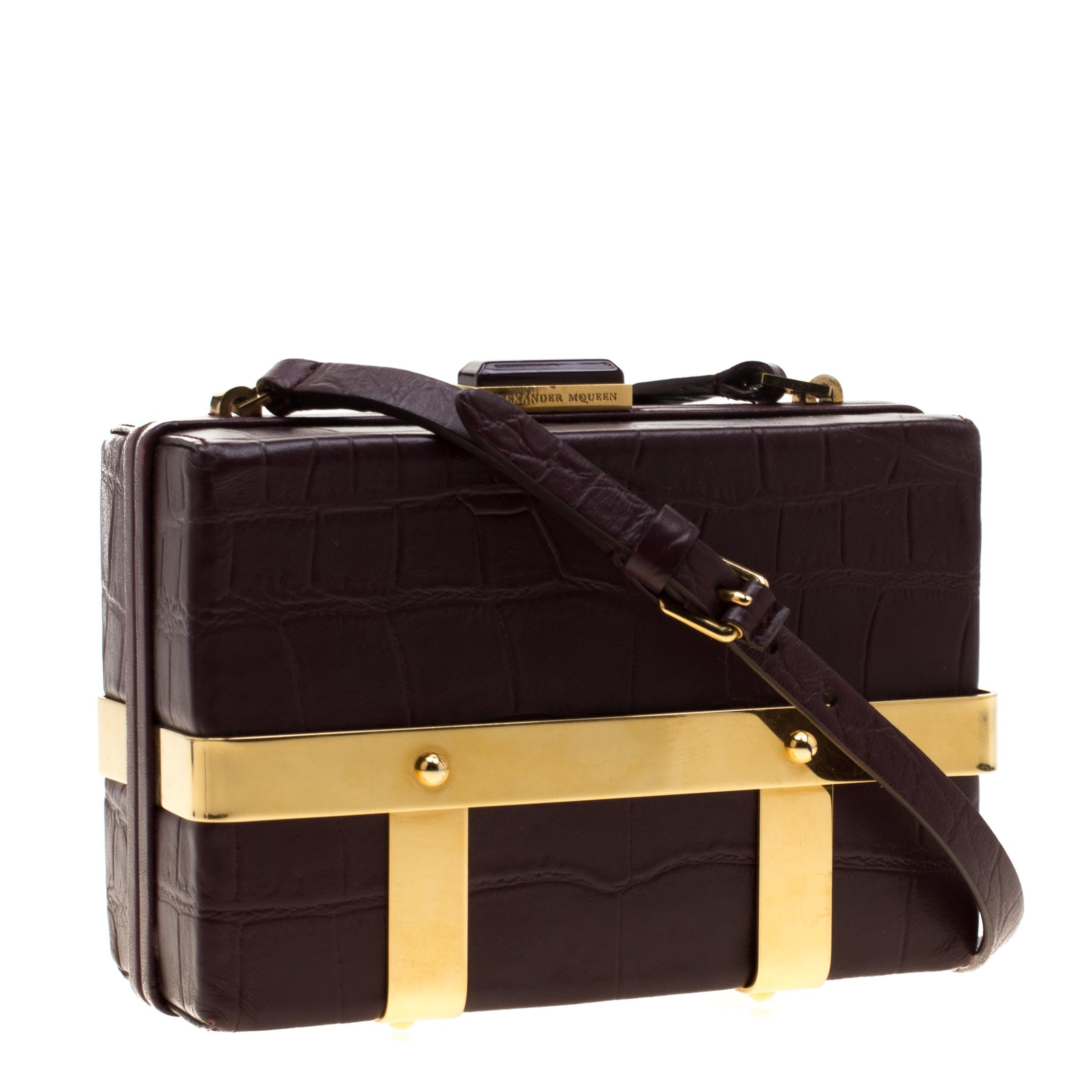 Alexander McQueen Burgundy Croc Embossed Leather Cage Box Bag In Good Condition In Dubai, Al Qouz 2
