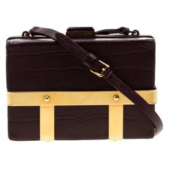 Alexander McQueen - Sac cage-boîte en cuir gaufré croco bordeaux