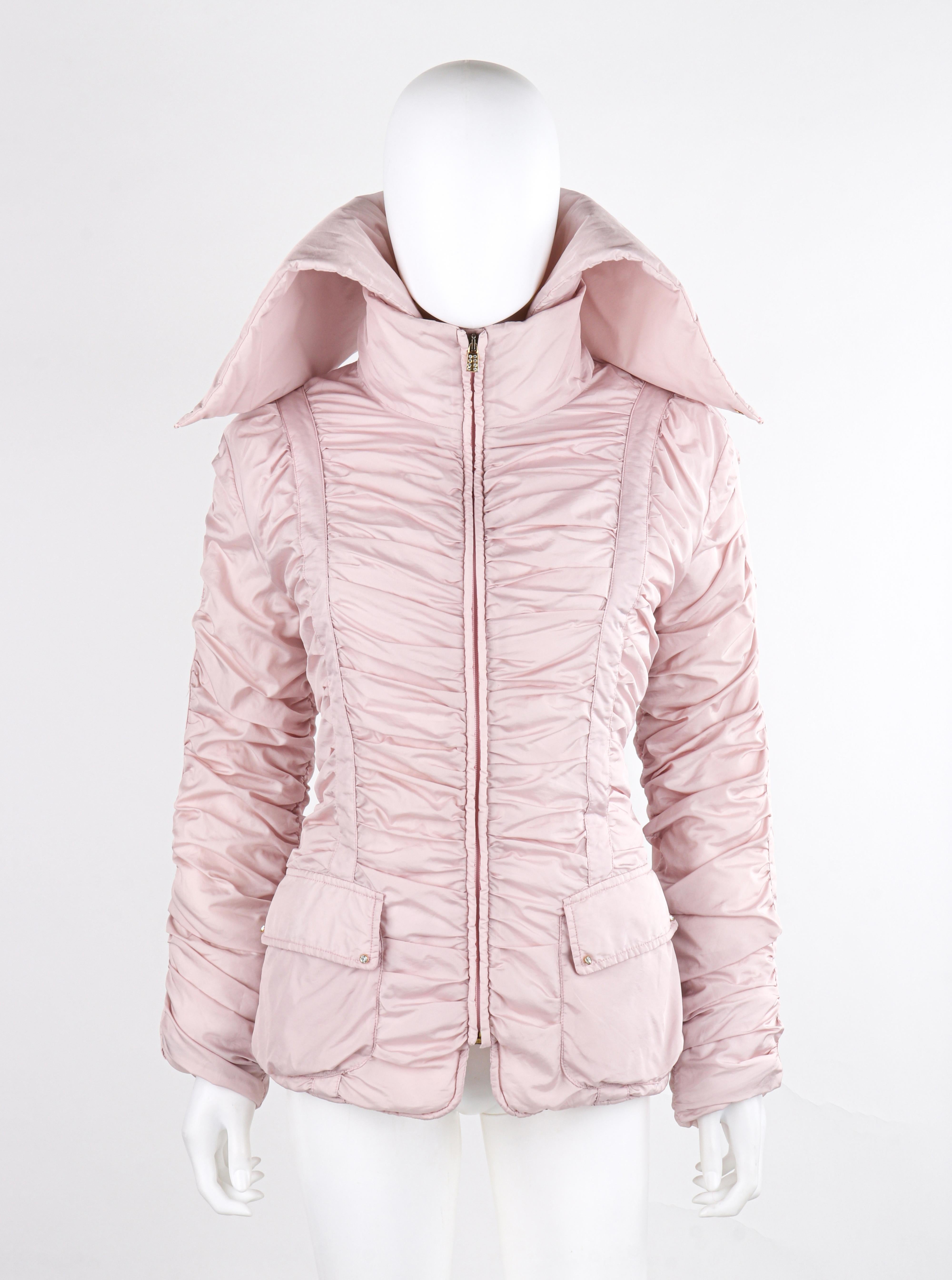 ALEXANDER McQUEEN c.1990's Vtg Pink Ruched Hooded Zip Up Puffer Jacket Coat In Good Condition For Sale In Thiensville, WI