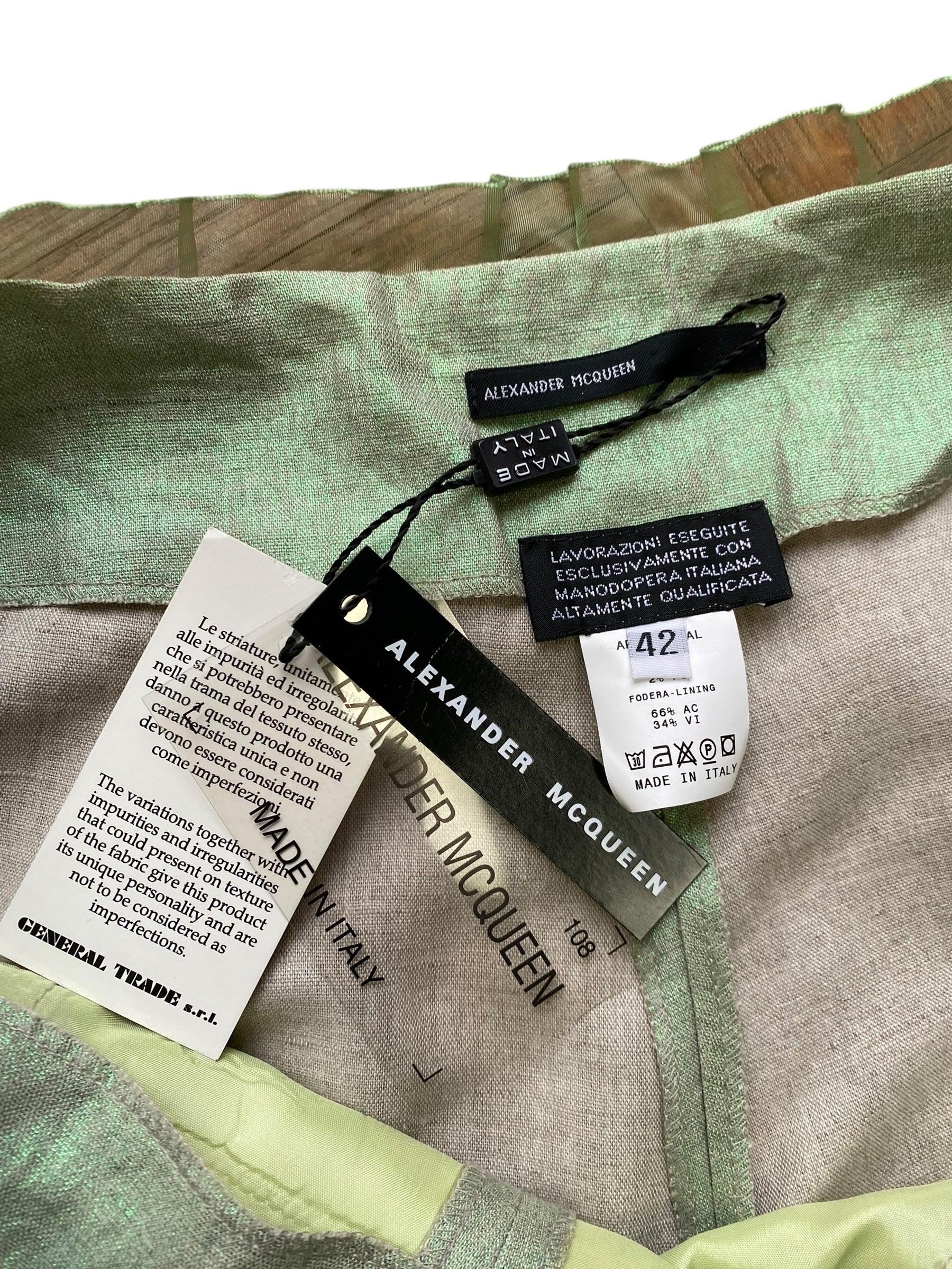 ALEXANDER MCQUEEN c.1995-1996 LIGHT GREEN SHEER RUFFLE TRIM CAPRI PANTS For Sale 7