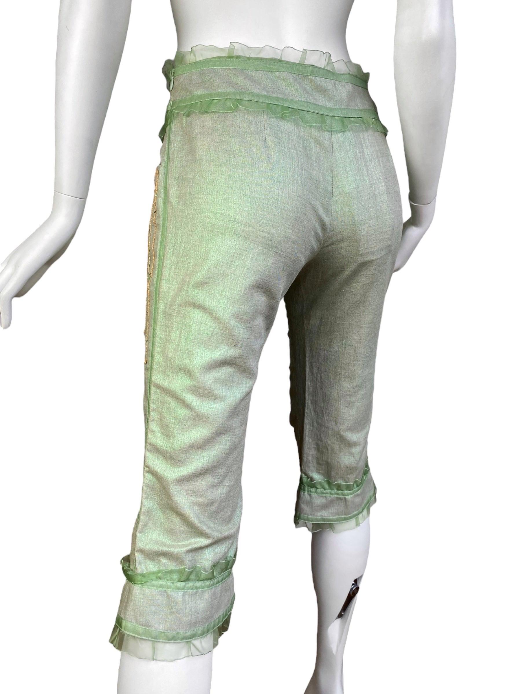 ALEXANDER MCQUEEN c.1995-1996 LIGHT GREEN SHEER RUFFLE TRIM CAPRI PANTS For Sale 4