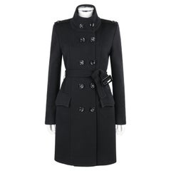 ALEXANDER McQUEEN c.1996 Abrigo negro estructurado de doble botonadura con cinturón