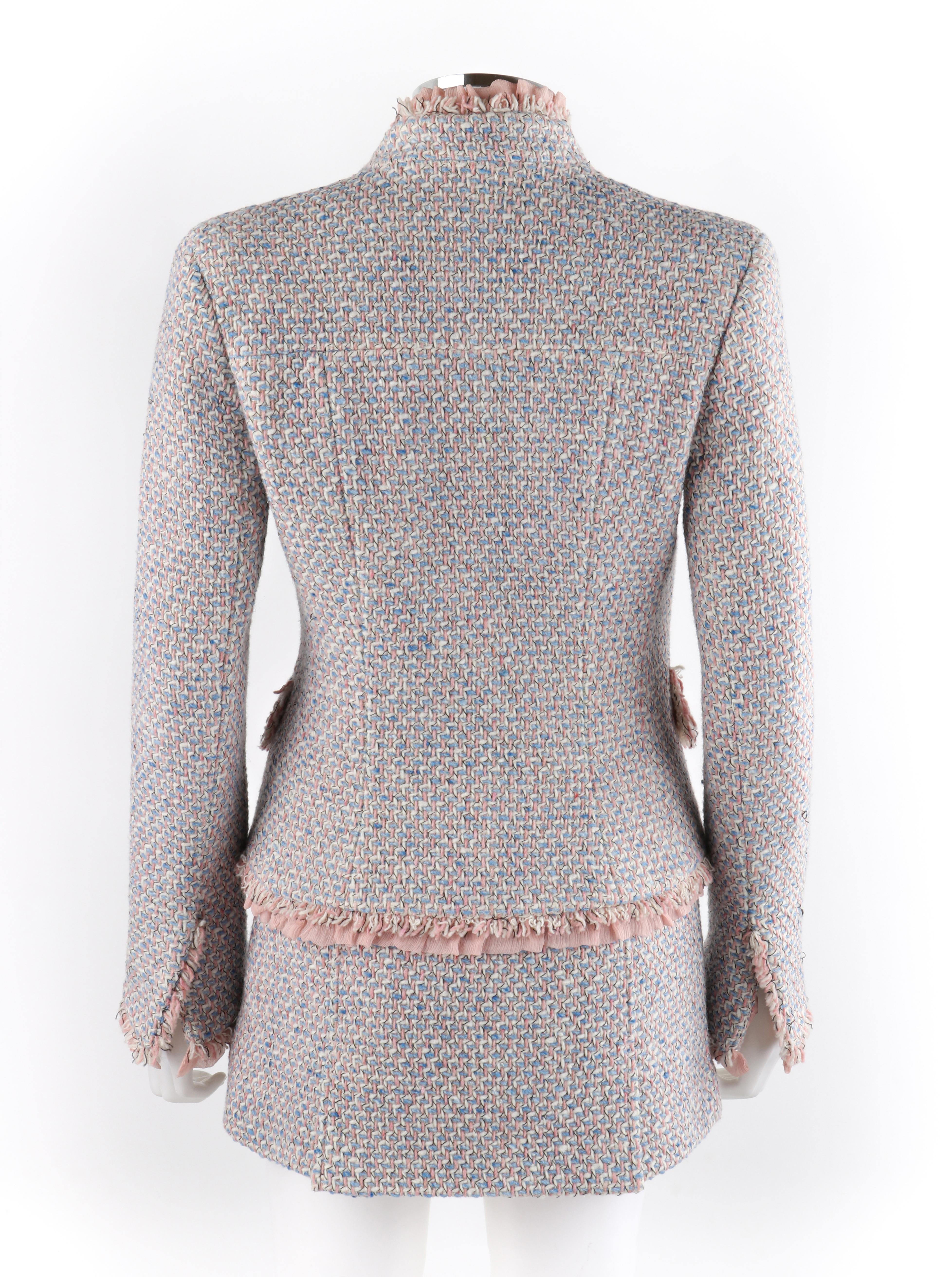 ALEXANDER McQUEEN Ensemble blazer et mini-jupe en tweed bouclé rose et bleu, vers 1996, neuf avec étiquette Pour femmes en vente