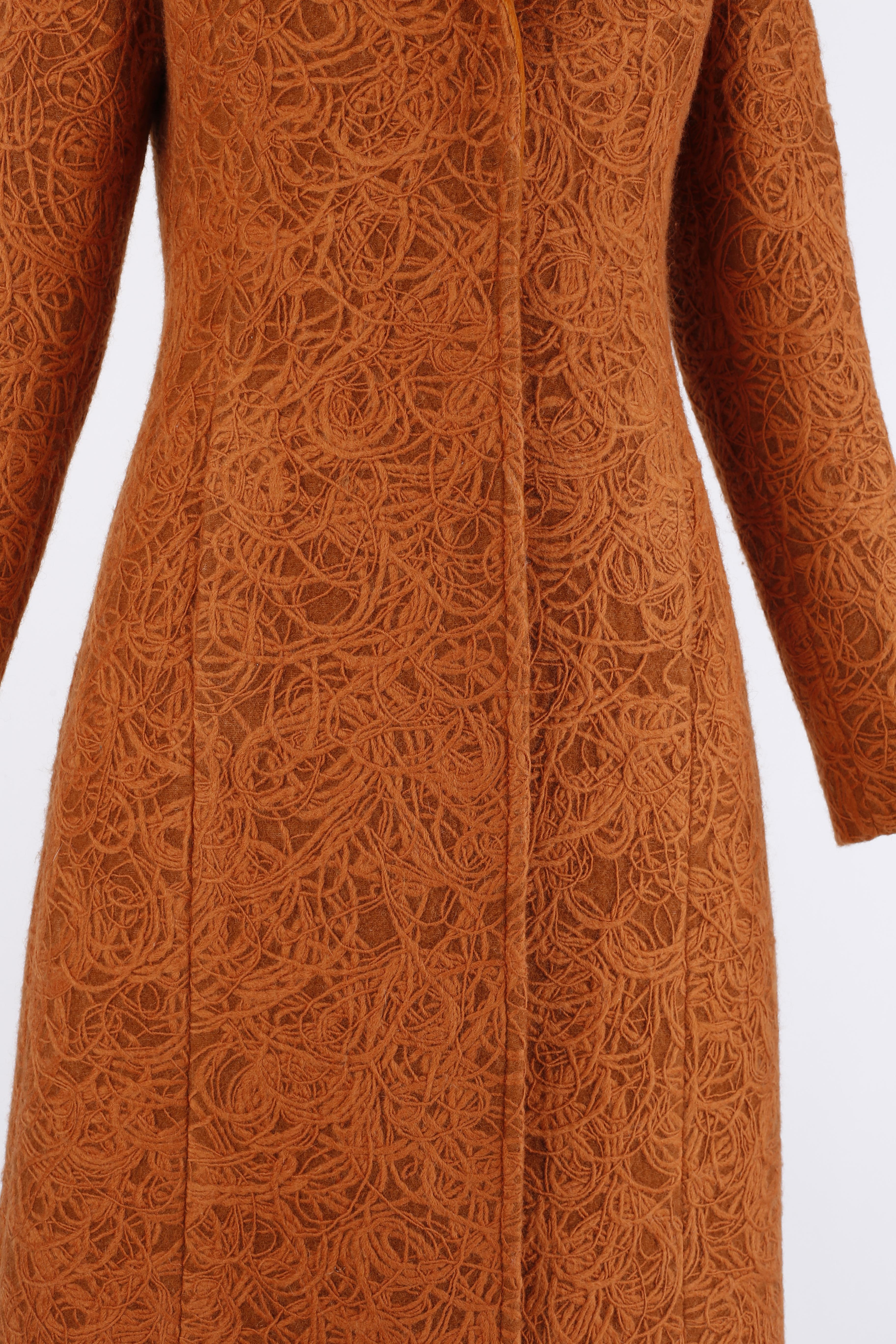 Alexander McQueen - Manteau de robe tailleur en laine texturé orange rouille, circa 1996  en vente 3