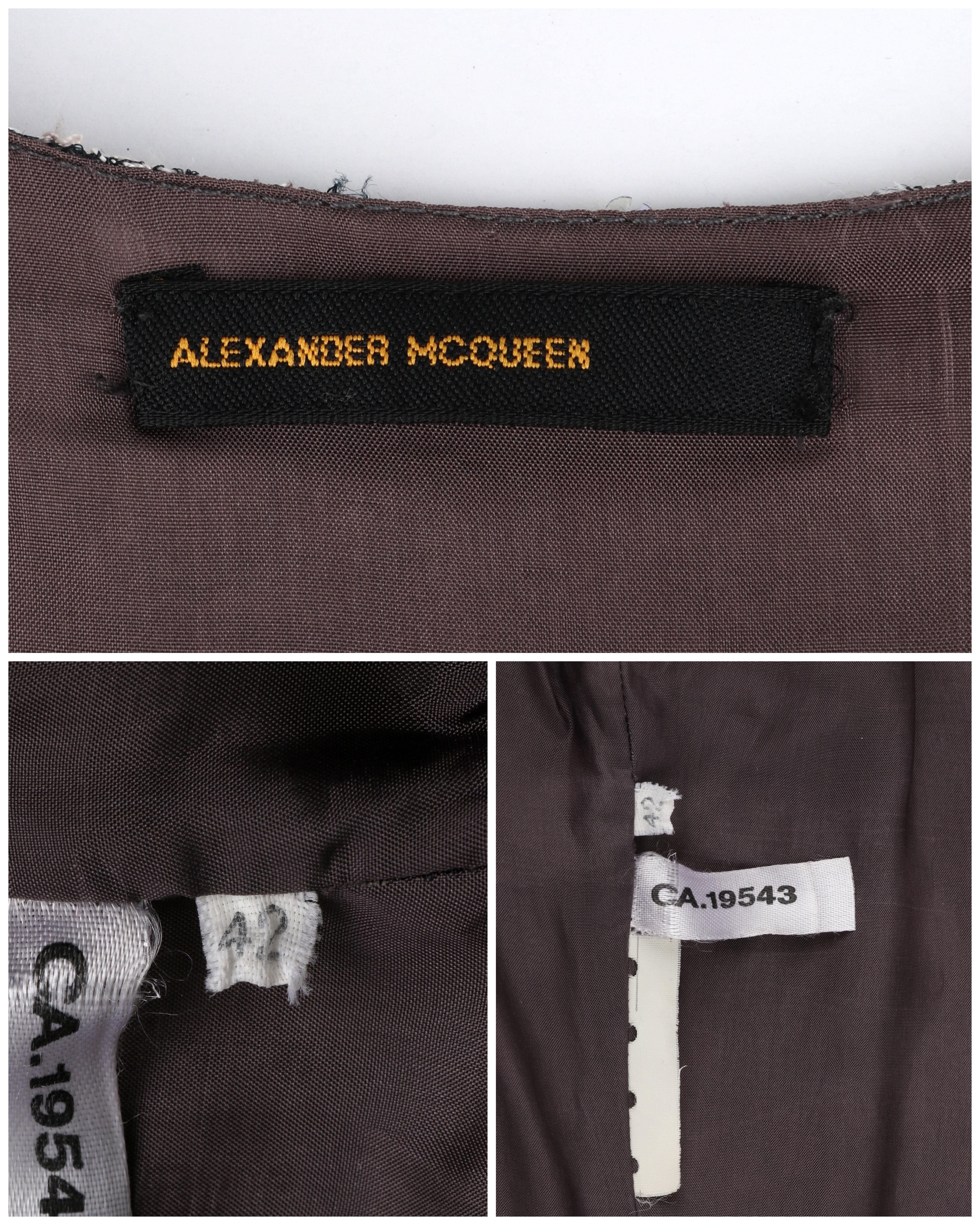 ALEXANDER McQUEEN c.1999 Vtg - Robe grise à découpes ornée de perles et de dentelle à sequins en vente 7