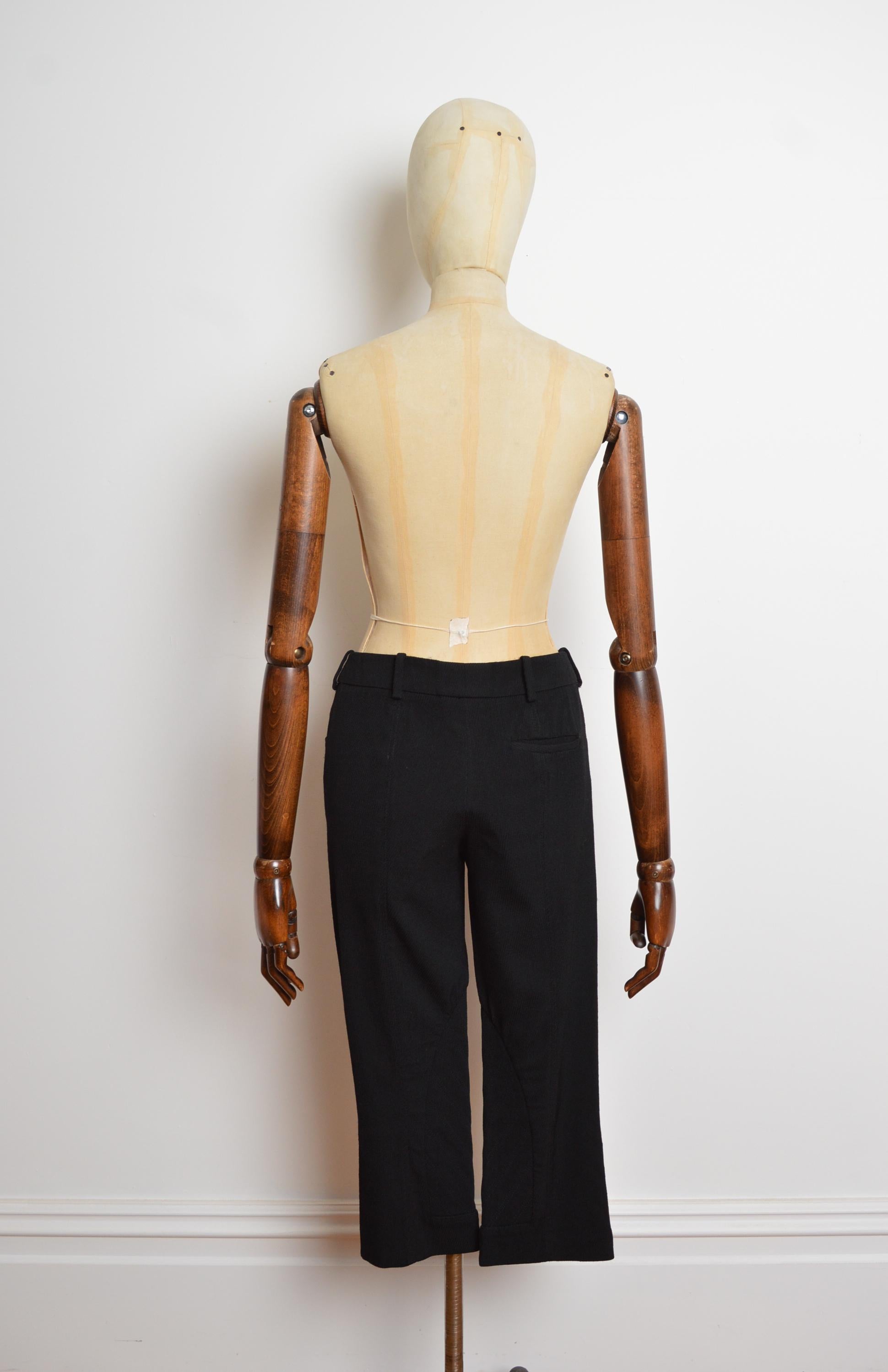 Alexander McQueen c.2000 Pantalones 3/4 Bajos Pantalón recortado negro a pedales en venta 5
