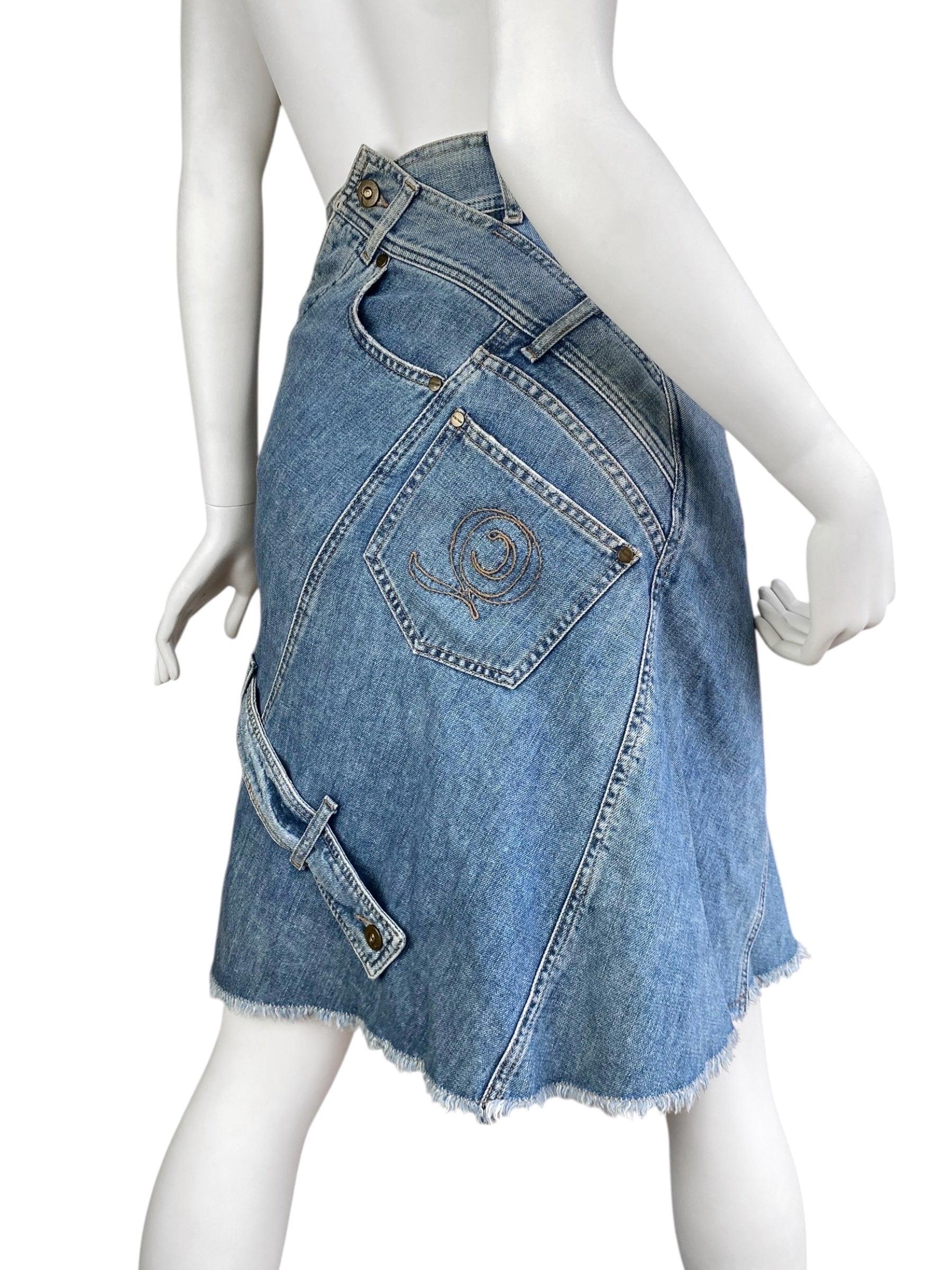 ALEXANDER MCQUEEN c.2003 BLAUER DENIM DECONSTRUCTED ASYMMETRICAL MIDI SKIRT im Angebot 3