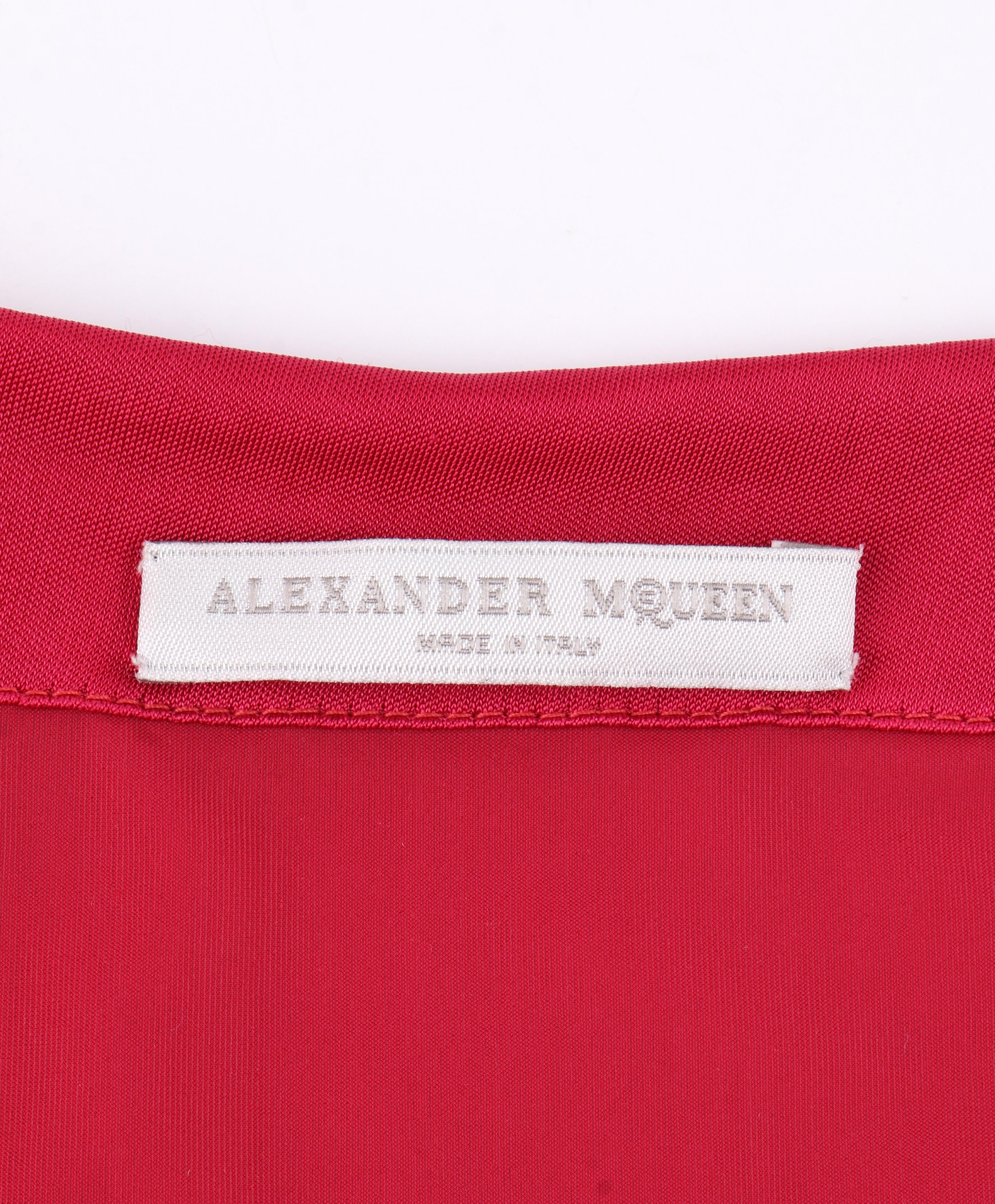 ALEXANDER McQUEEN c.2006 Cerise Silk Jersey Draped Ostrich Feather Top For Sale 1
