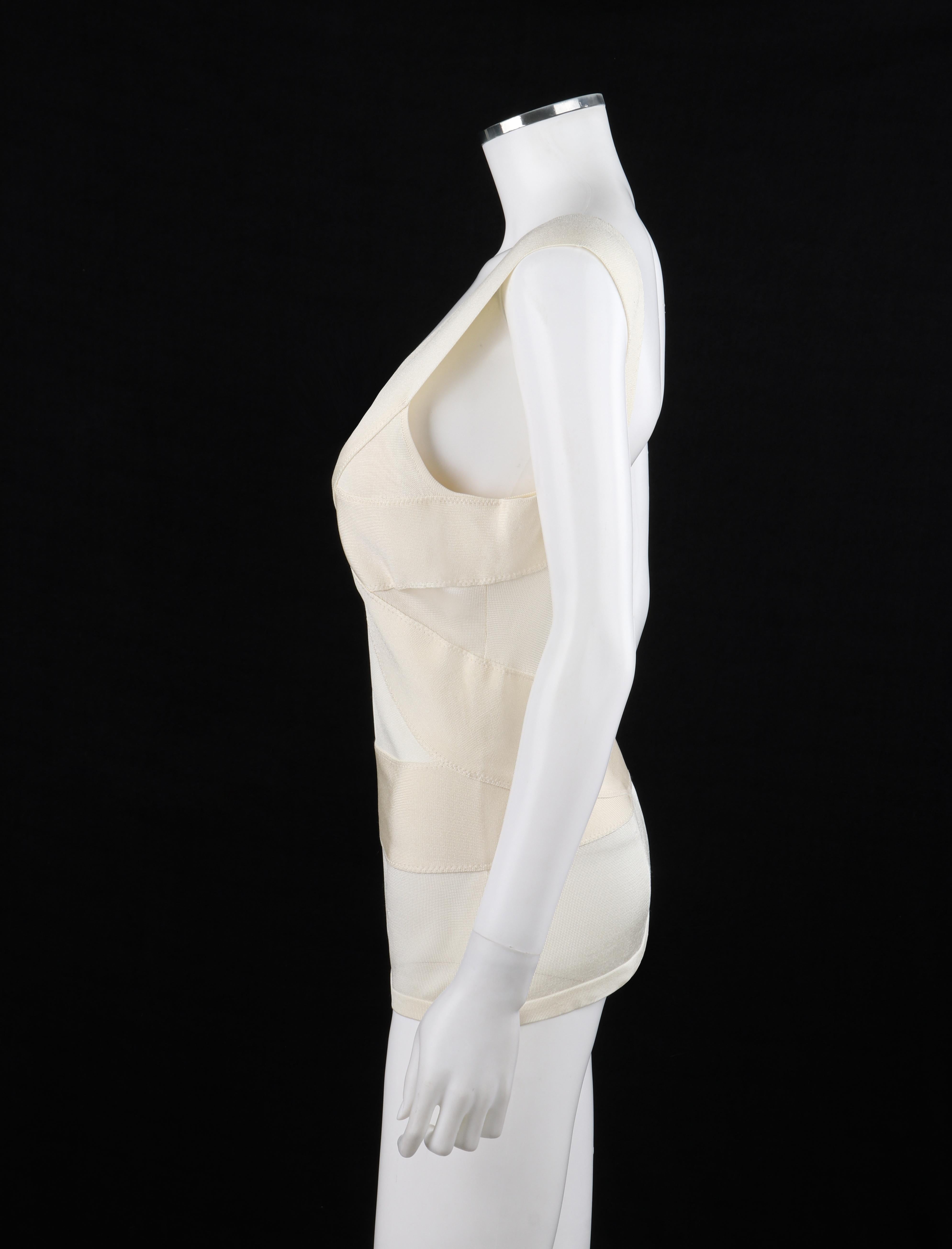 ALEXANDER McQUEEN - Top bandage sans manches en maille extensible ivoire semi-transparente, circa 2007 Pour femmes en vente