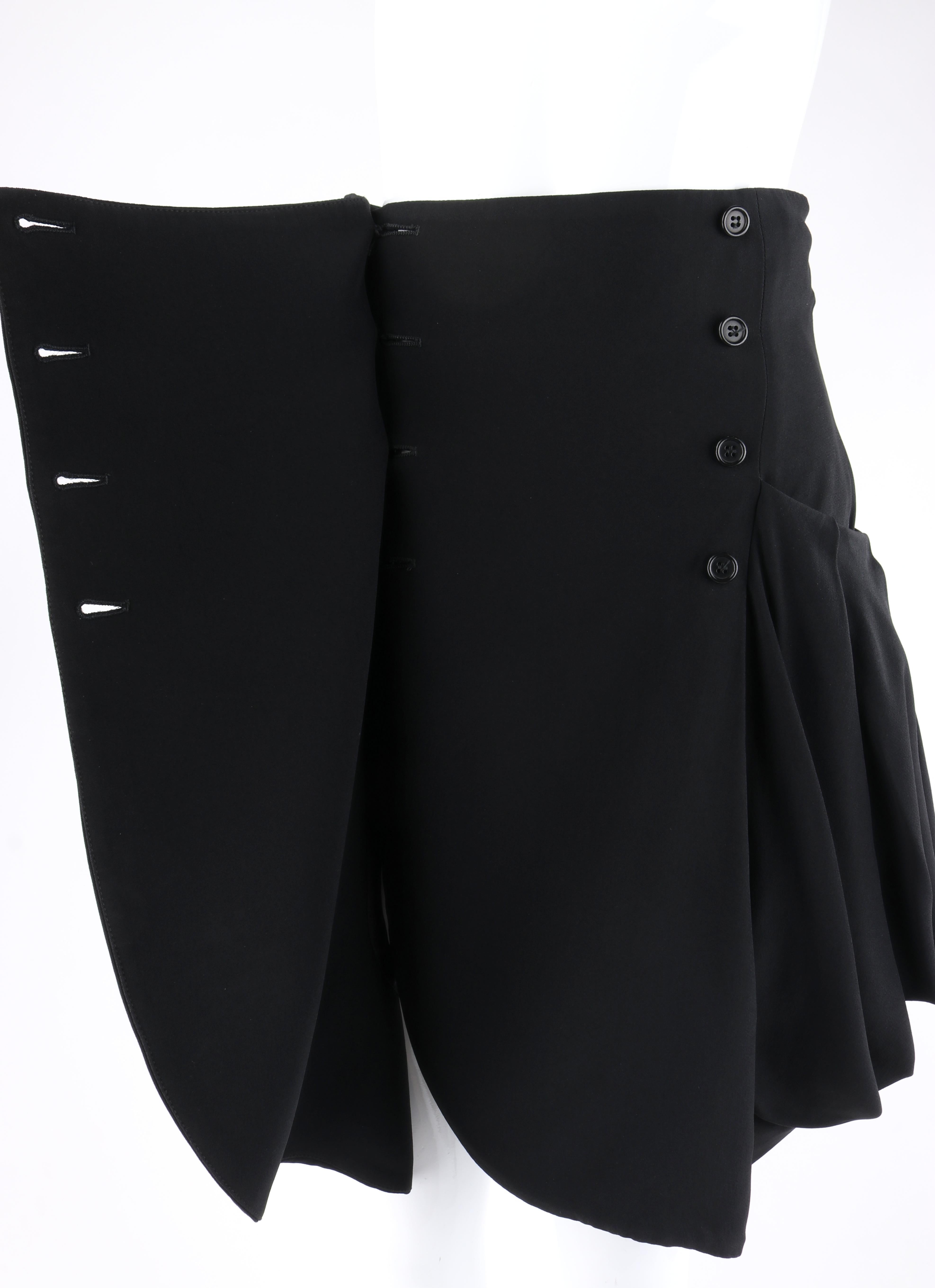 ALEXANDER McQUEEN c.2009 Black Double Button Front Box Pleat Pocket Flare Skirt  In Good Condition In Thiensville, WI