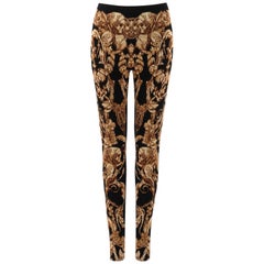 ALEXANDER McQUEEN Legging en maille « Anges et démons » Grinling Gibbons, c. 2010