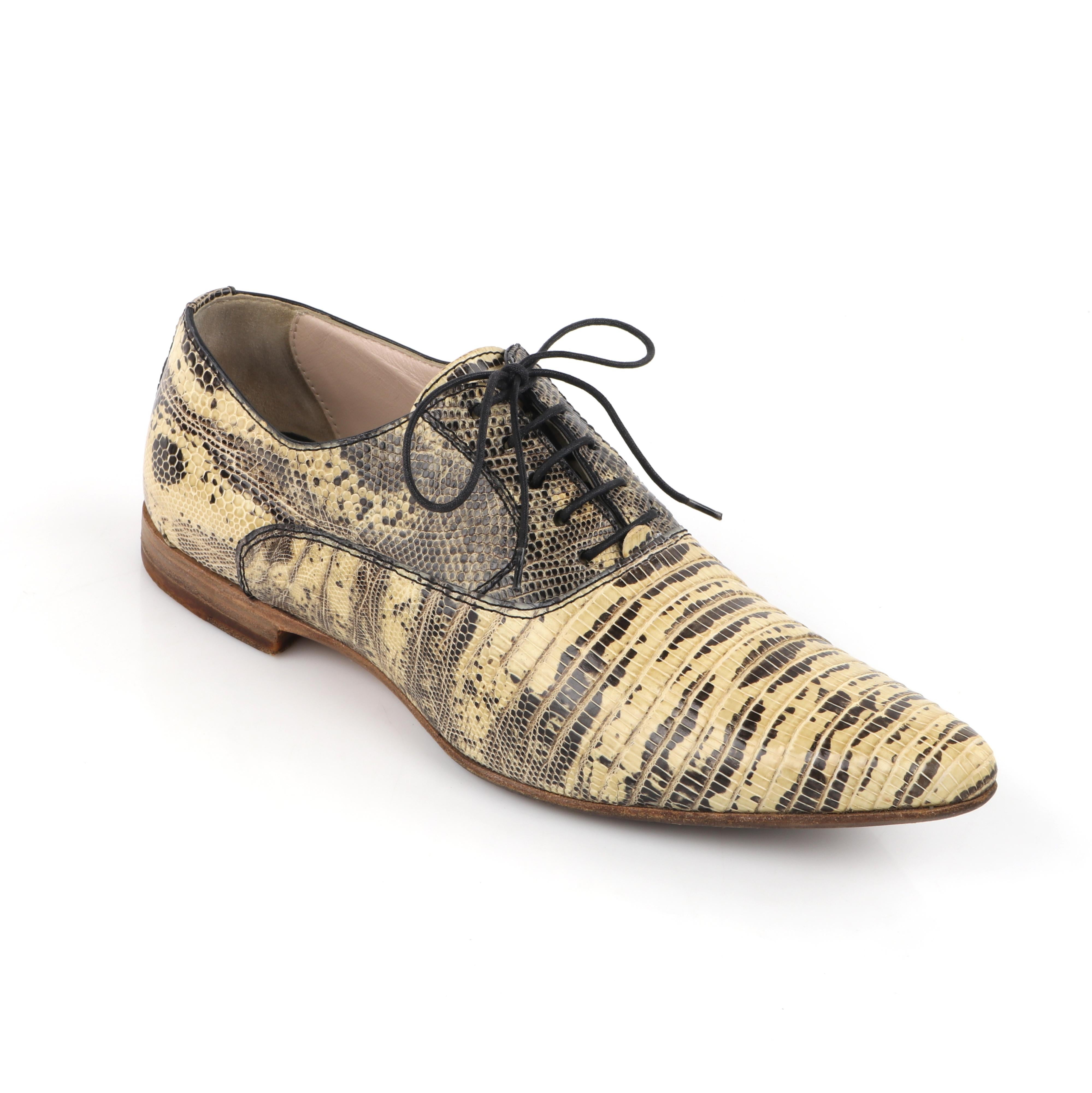 Brand / Manufacturer: Alexander McQueen
Circa: 2010
Designer: Alexander McQueen
Style: Galosh Oxford Dress Shoe
Color(s): Shades of green, yellow, black, beige, brown
Lined: Yes
Unmarked Fabric Content (feel of): Snakeskin (exterior), leather