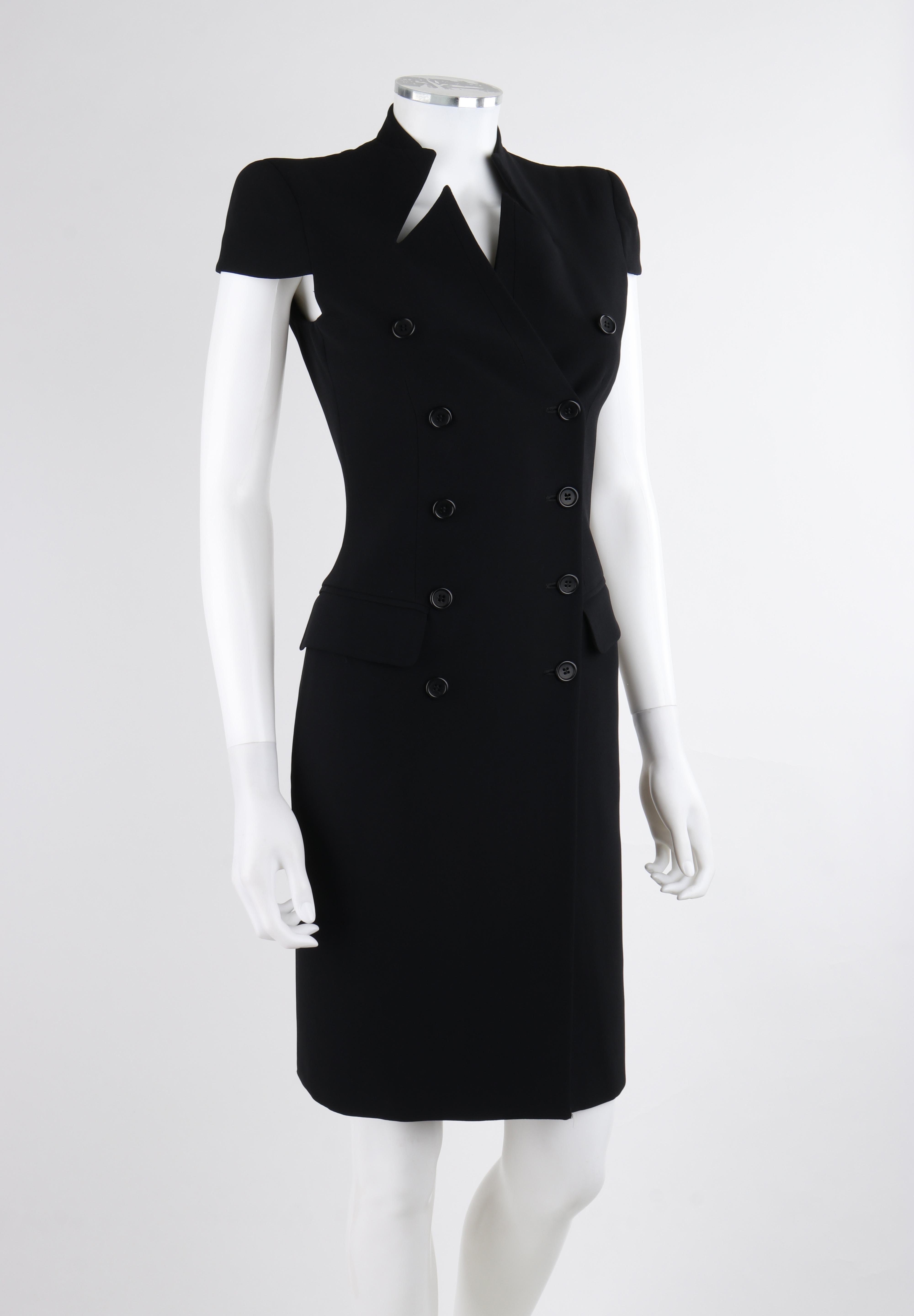 ALEXANDER McQUEEN c.2012 Black Double Breasted Button Up Collar Cocktail Dress In Good Condition For Sale In Thiensville, WI