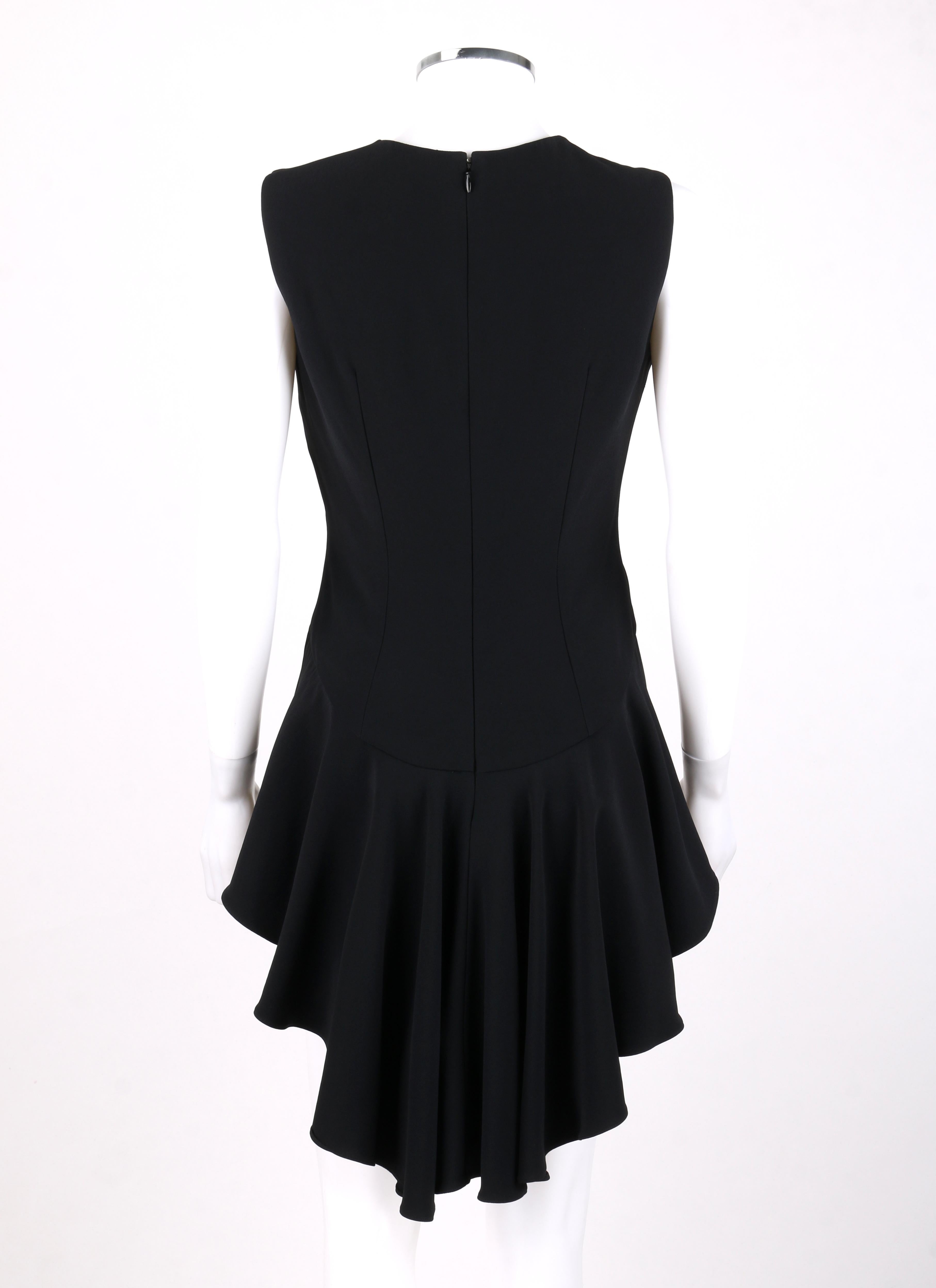 Alexander McQueen c.2013 Canotta nera in seta drappeggiata con peplo alto e basso In condizioni ottime in vendita a Thiensville, WI