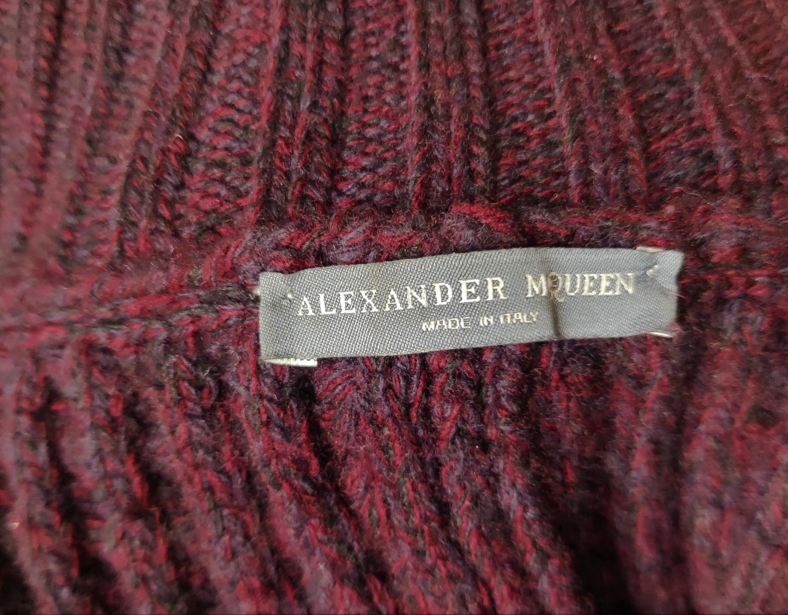 Alexander McQueen Cable Knit Structure Wool Pullover Coat Coat Dress en vente 9