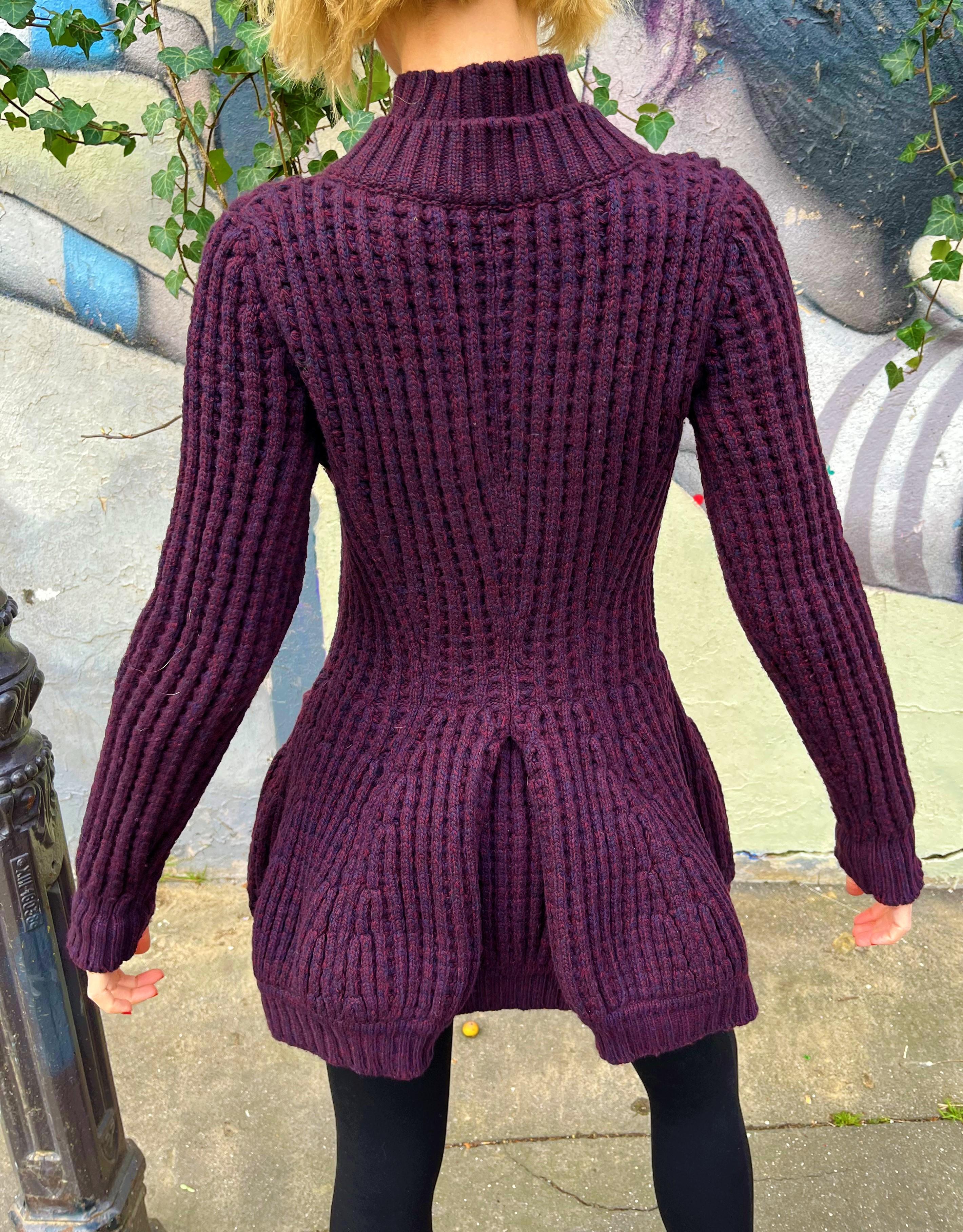 Alexander McQueen Cable Knit Knitted Structure Wool Pullover Sweater Coat Dress In Excellent Condition For Sale In PARIS, FR