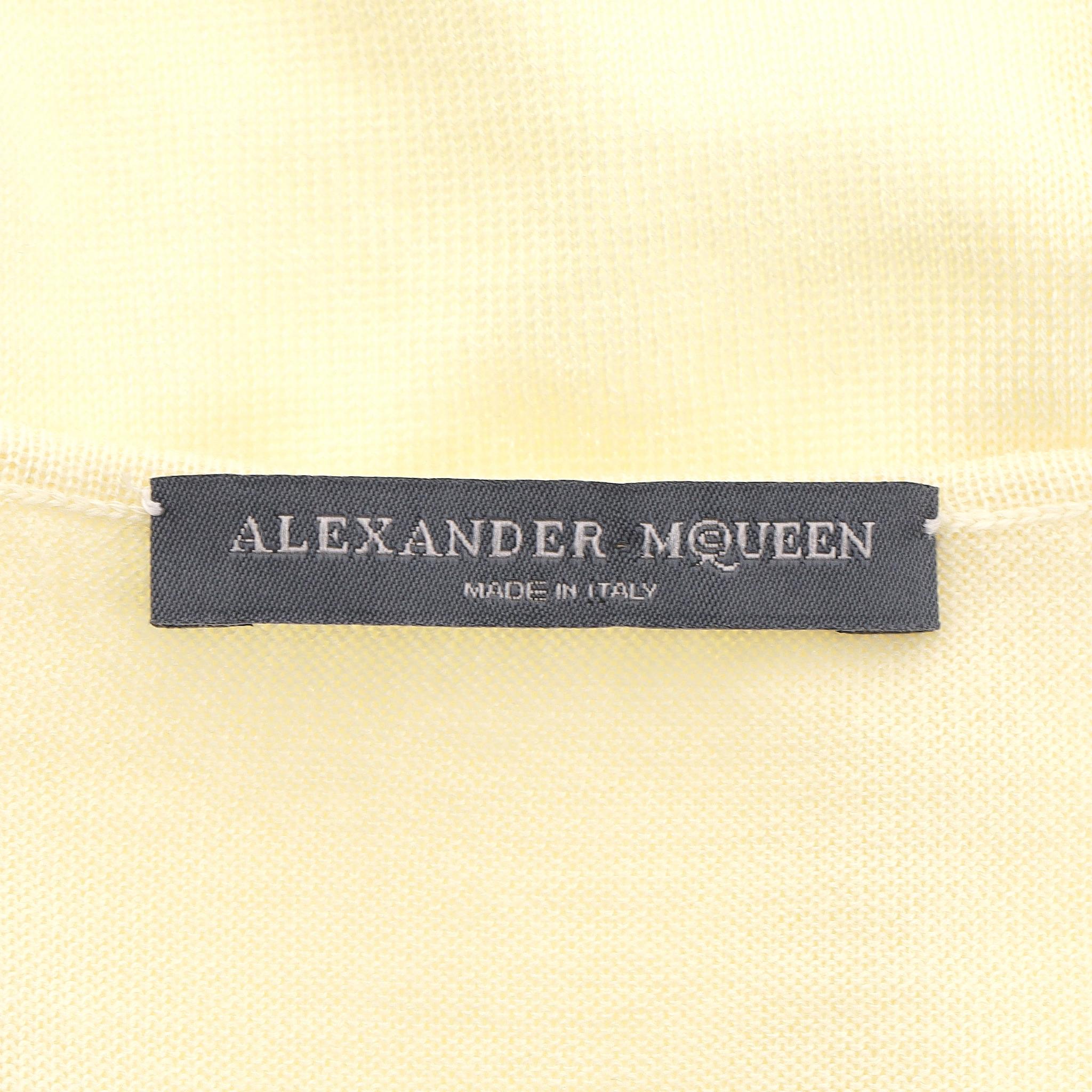 Women's Alexander McQueen Cashmere, Wool & Silk Blend Knot Detail Top For Sale