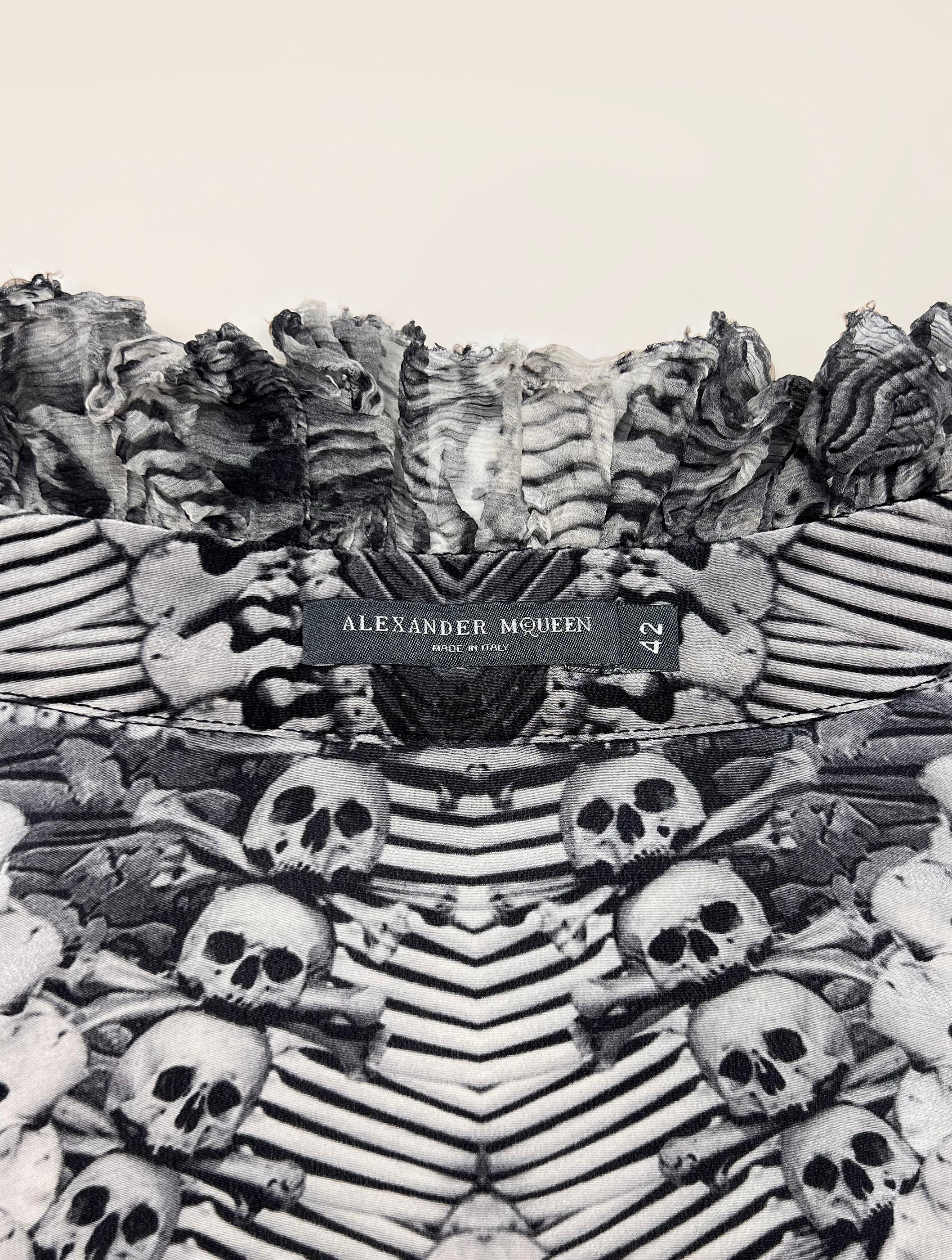Alexander McQueen catacombs skull printed blouse  collection: Pre-Fall 2010 In Excellent Condition In Алматинский Почтамт, KZ