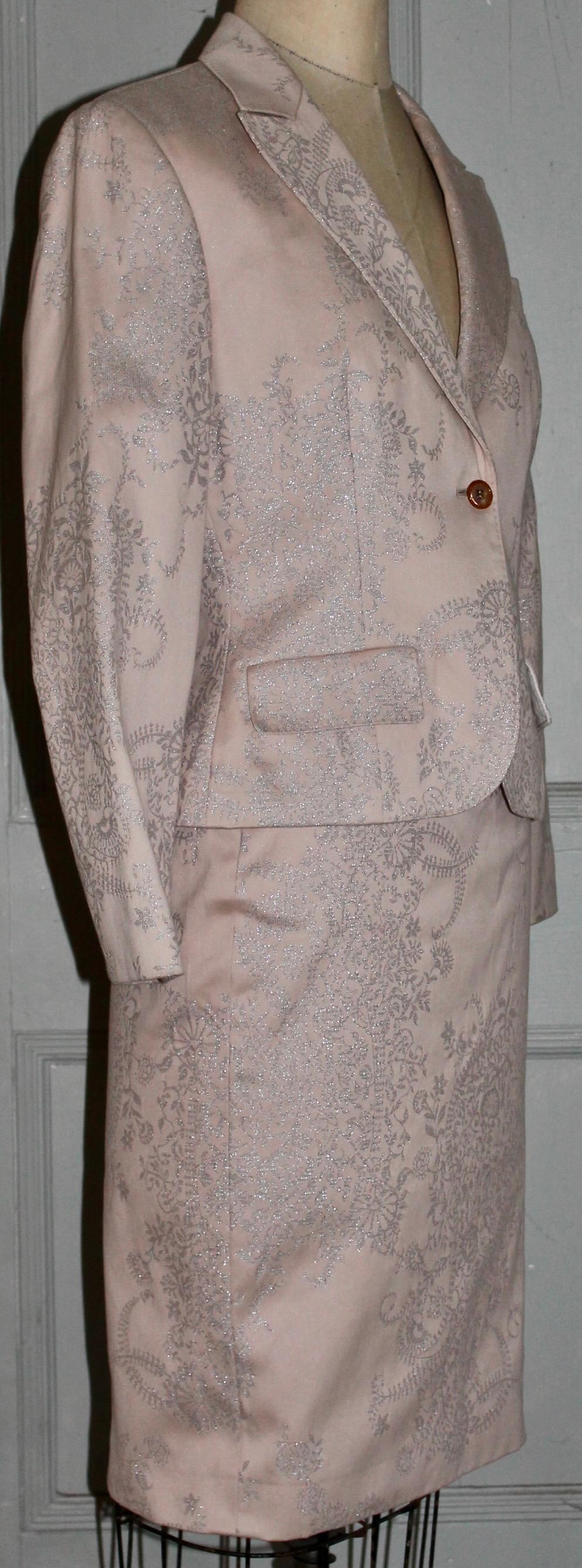 Alexander McQueen circa 2000 Dusty Pale Rose Suit In Good Condition For Sale In Sharon, CT